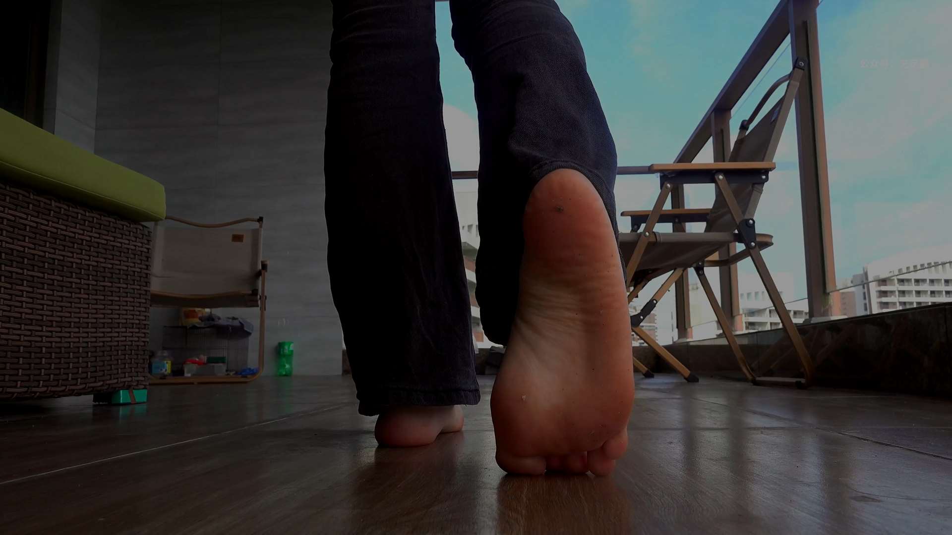 《[视频]学生晓琦红润的原味脏美脚》作品图