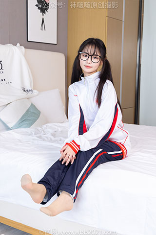 [袜啵啵] 458期 甜甜圈-板鞋、白棉袜、肉丝-脚尖加固款、校服裤里丝(带视频)【150P+1V/7.36G】