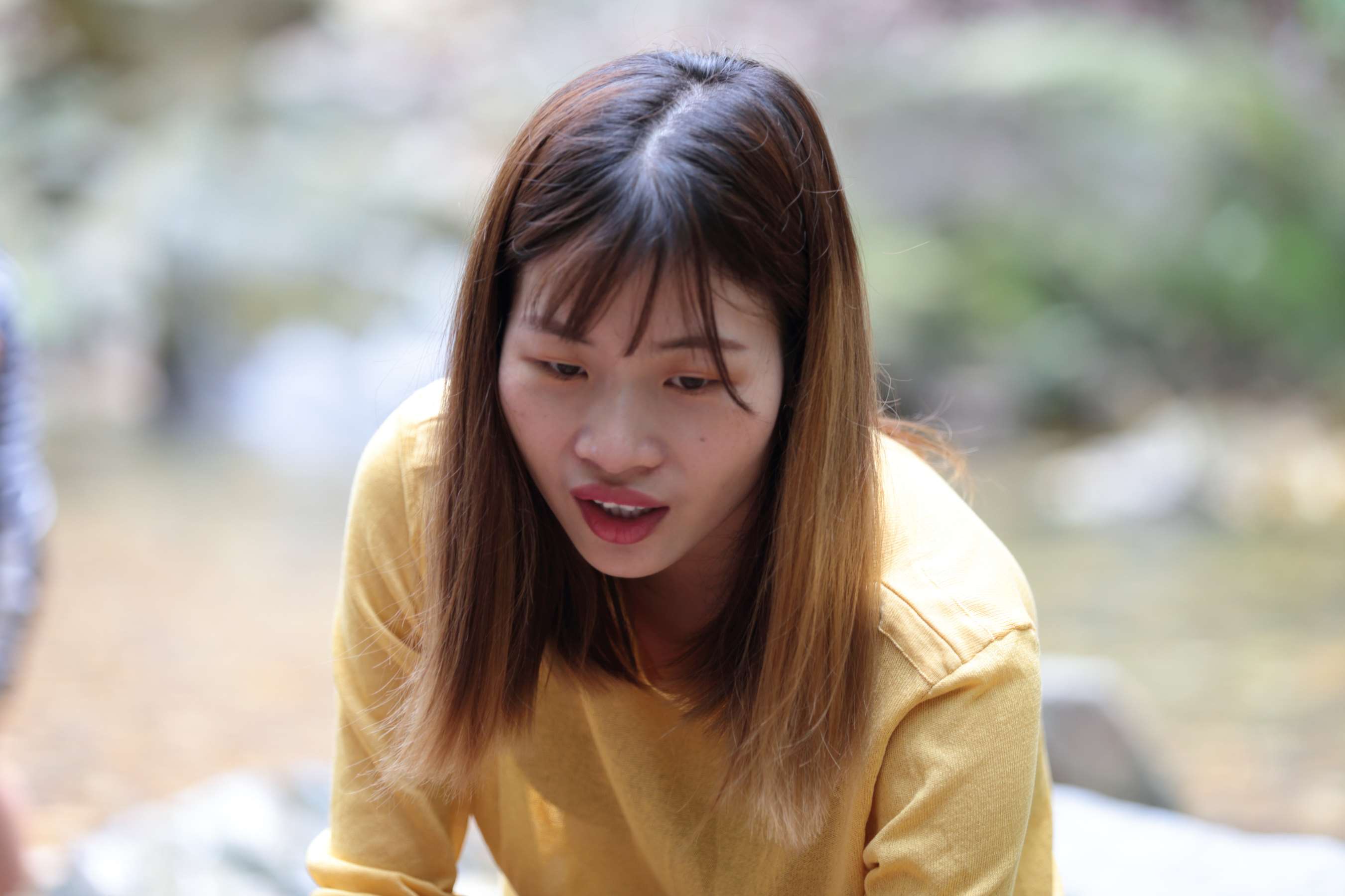 《年轻活力的大学生，脚型纤薄修长》作品图