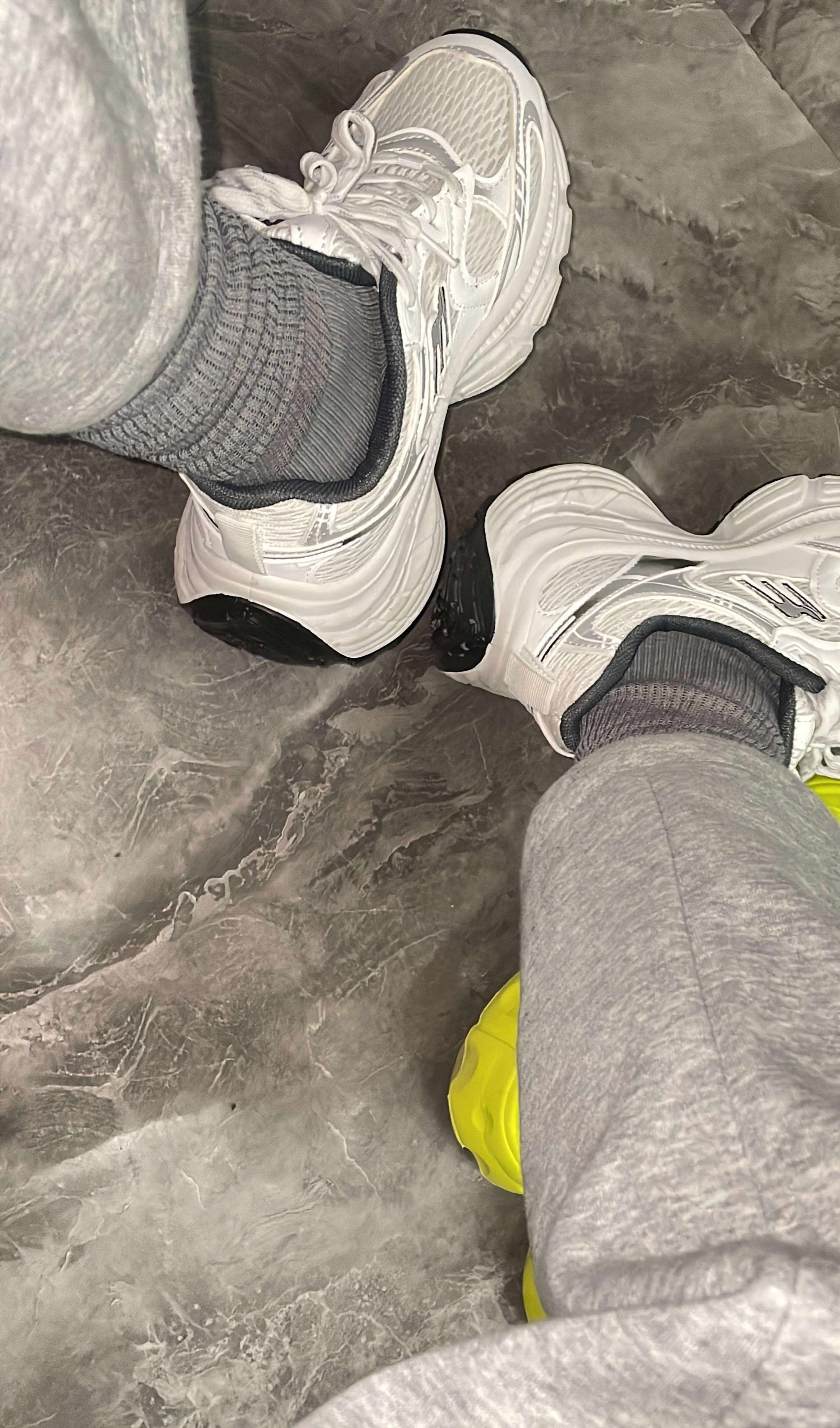 《小姐姐棉袜多套合集》作品图