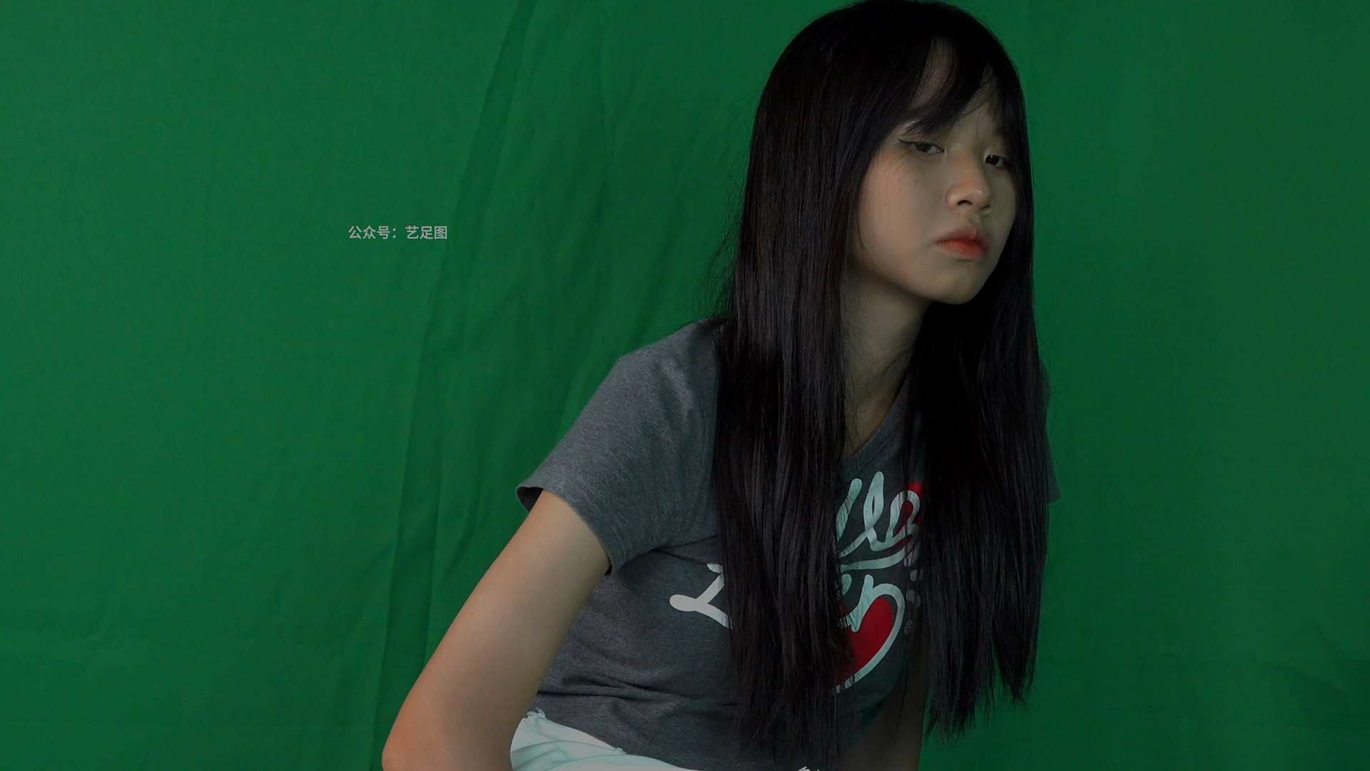 《[视频]思薇40码原味略脏大脚模拟玩弄》作品图