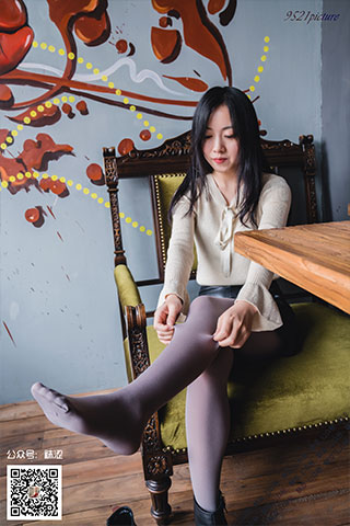 [袜涩]40-袜涩-莎莎厚灰丝（高清带视频）【62P+1V/1.56G】