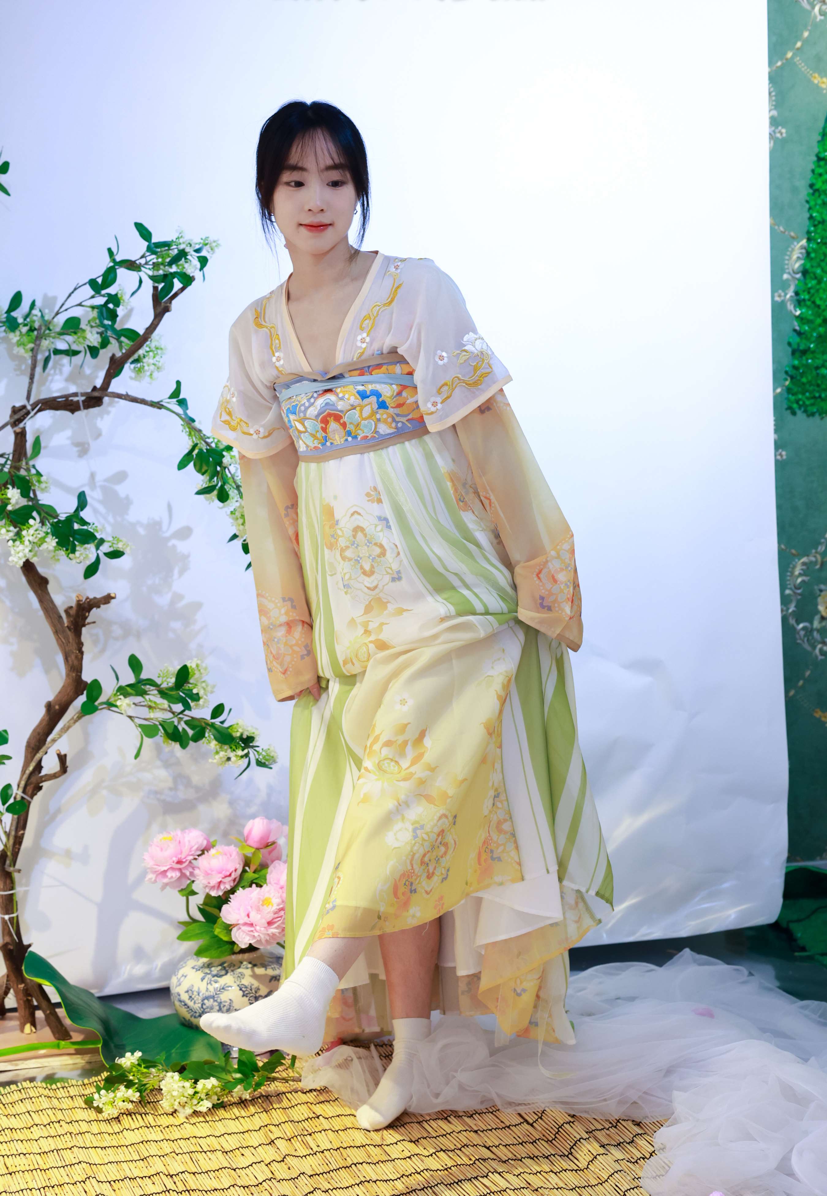 《Aubrey 古装の嫩足》作品图