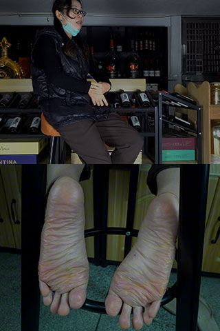 [视频]熟女办公室主任萍姐有味道的脚丫，脚底纹理真性感