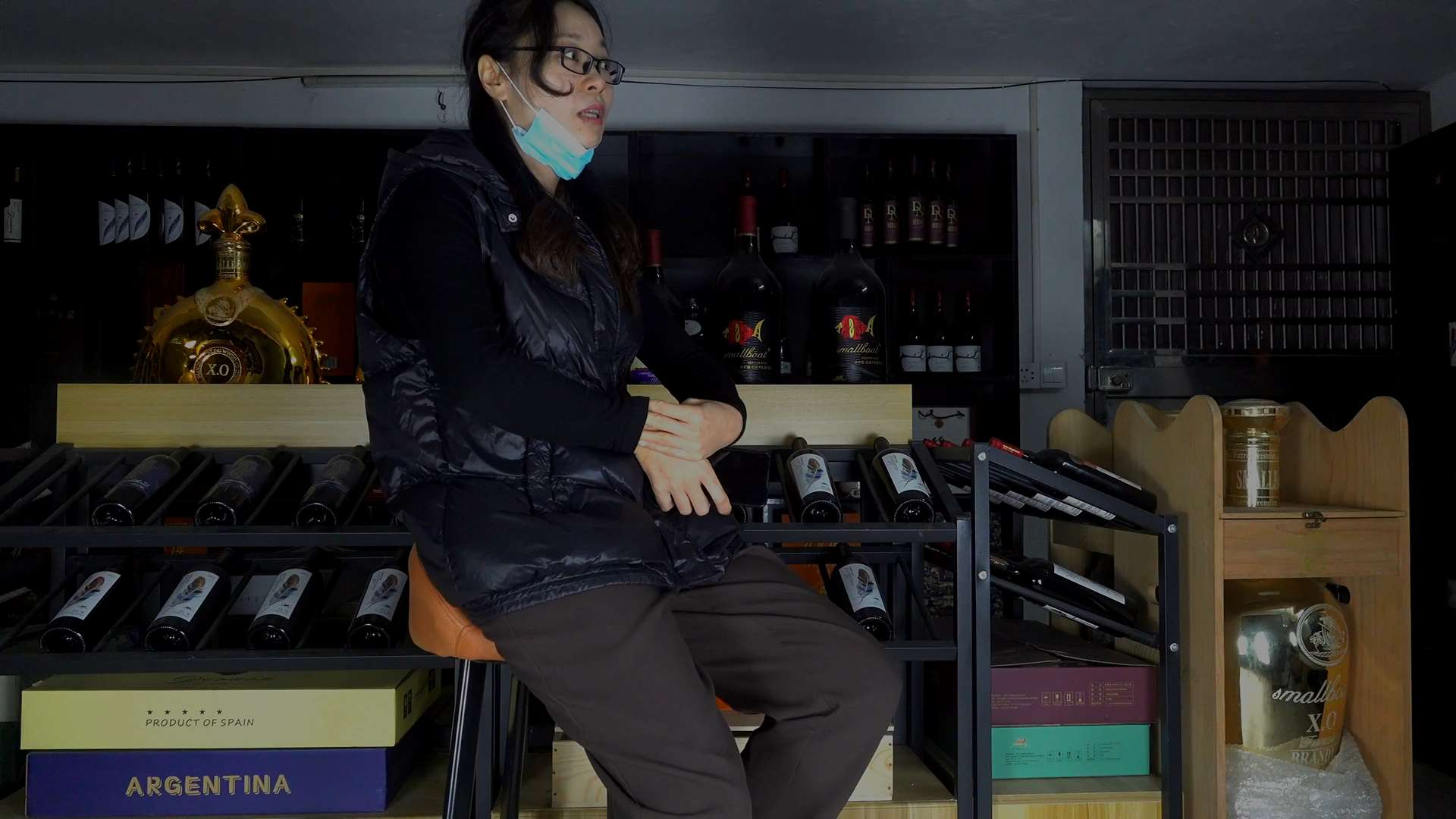 《[视频]熟女办公室主任萍姐有味道的脚丫，脚底纹理真性感》作品图