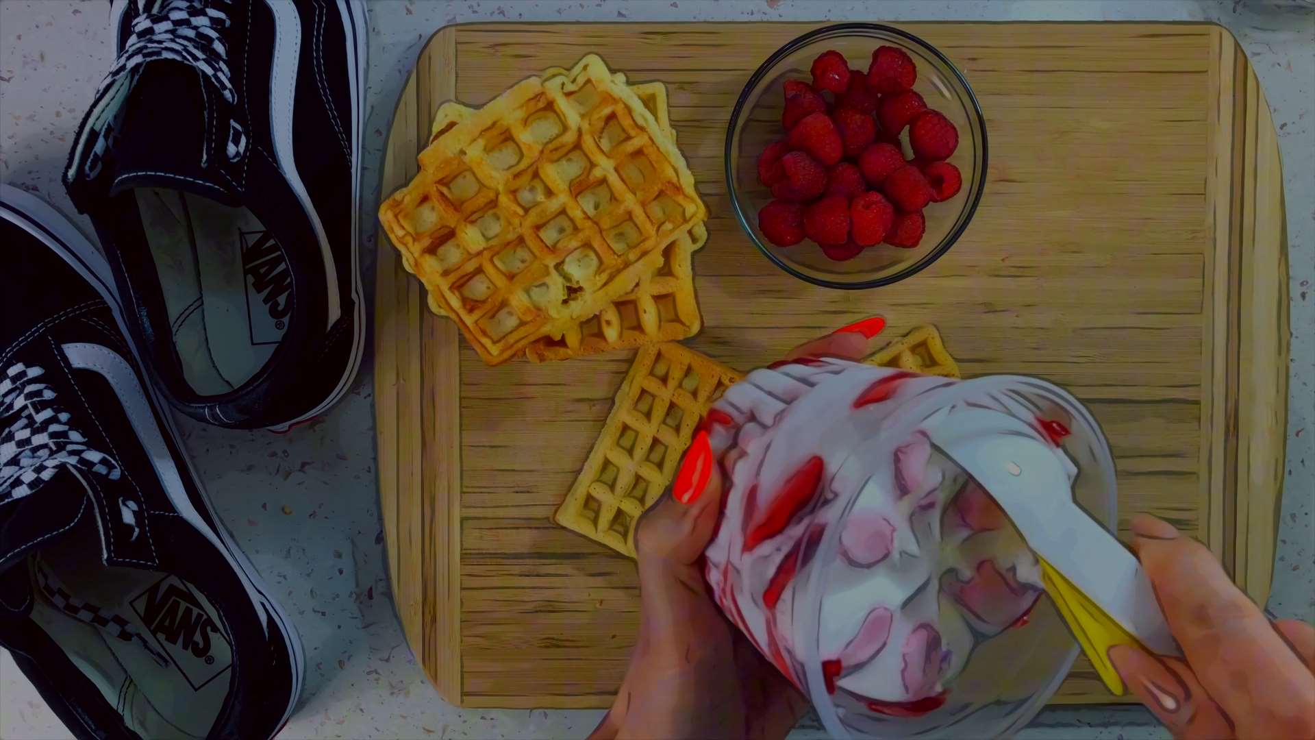 《[视频]帆布鞋内-鱼网丝袜踩水果蛋糕》作品图