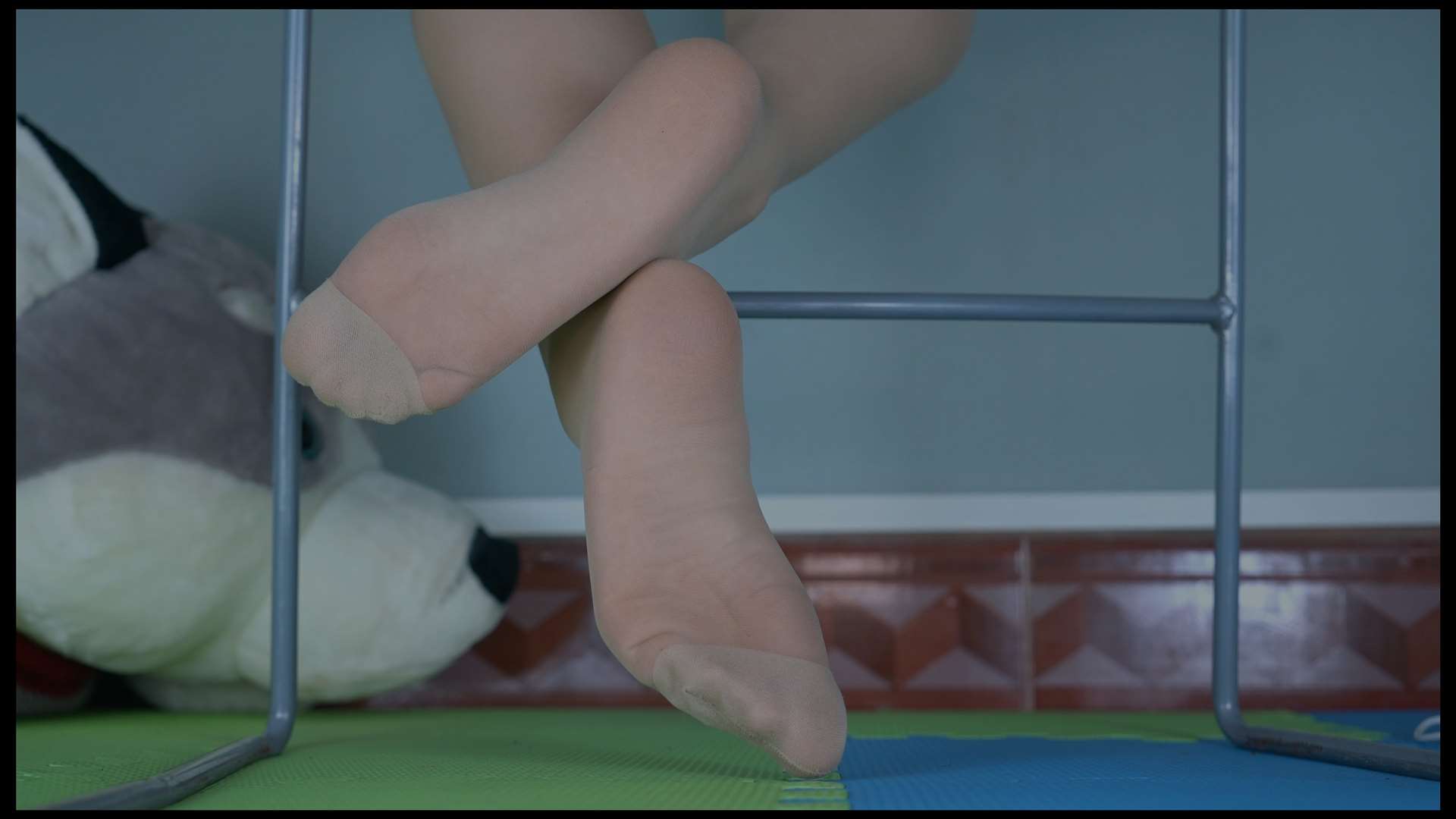 《[视频]小夏第一次来就穿脚尖加固肉丝袜》作品图