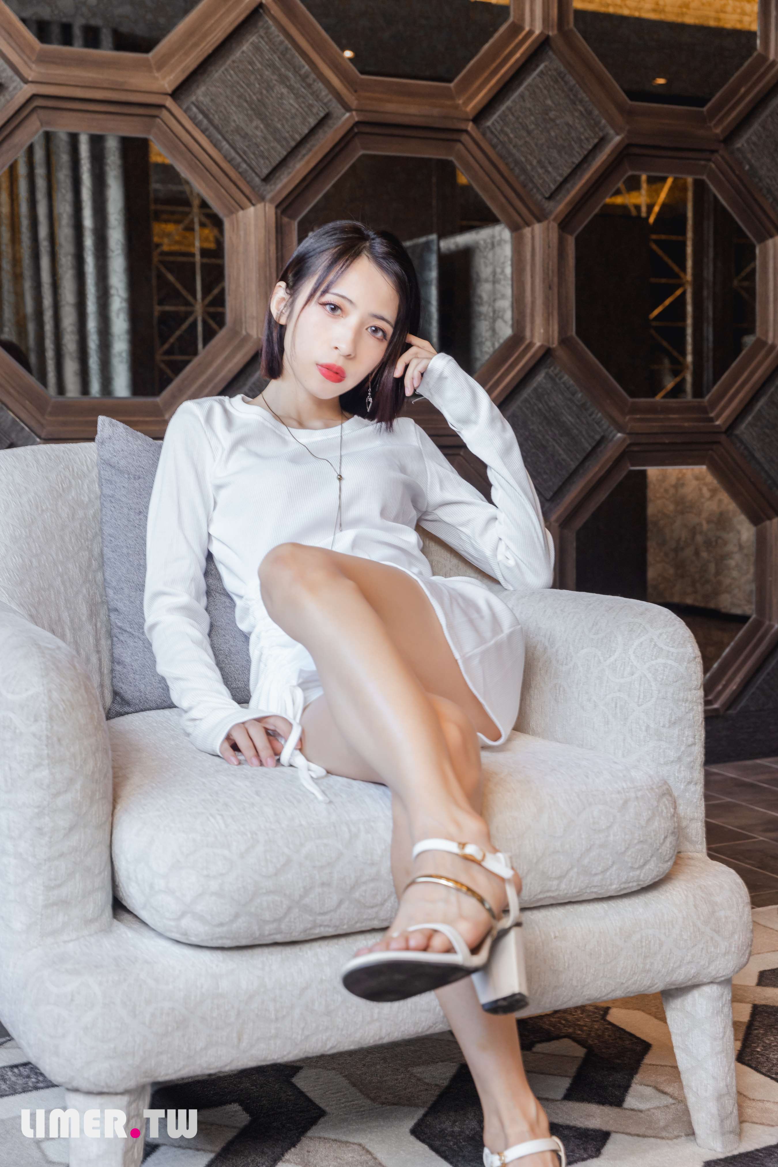 《[寄卖]雪白嫩肌-子子冬日诱惑》作品图