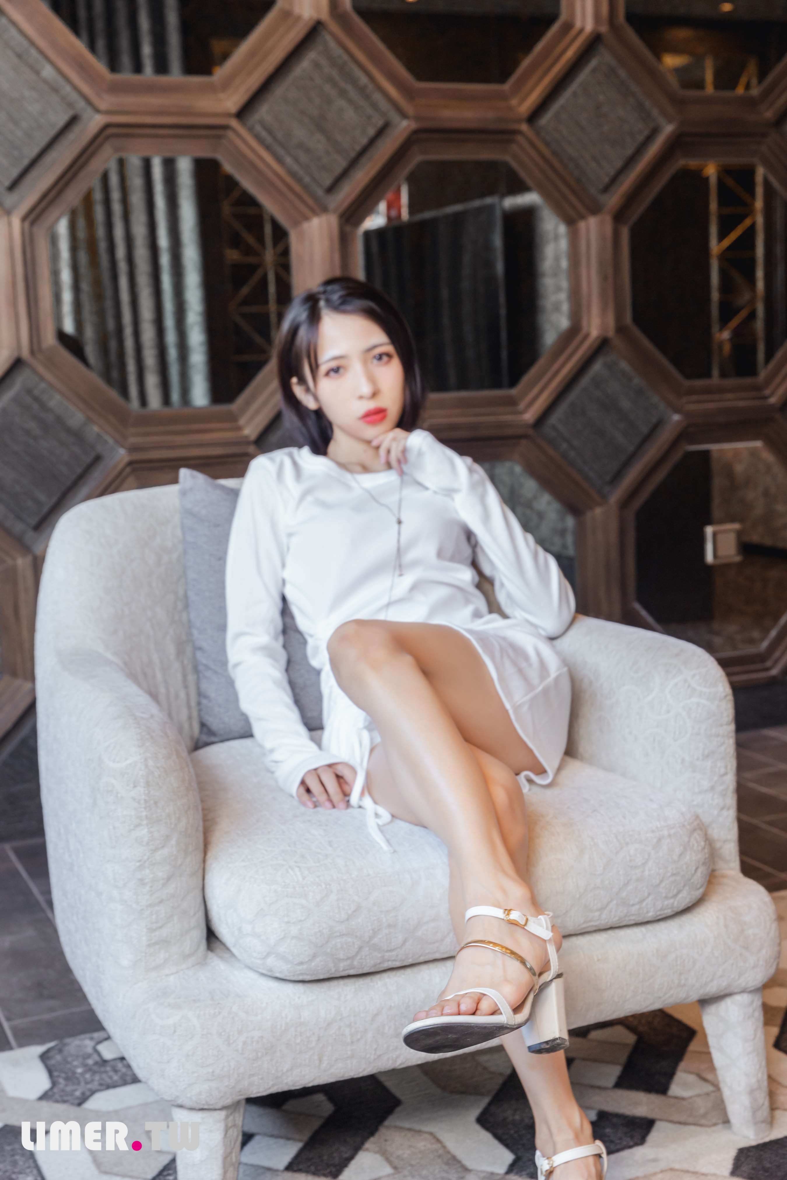 《[寄卖]雪白嫩肌-子子冬日诱惑》作品图