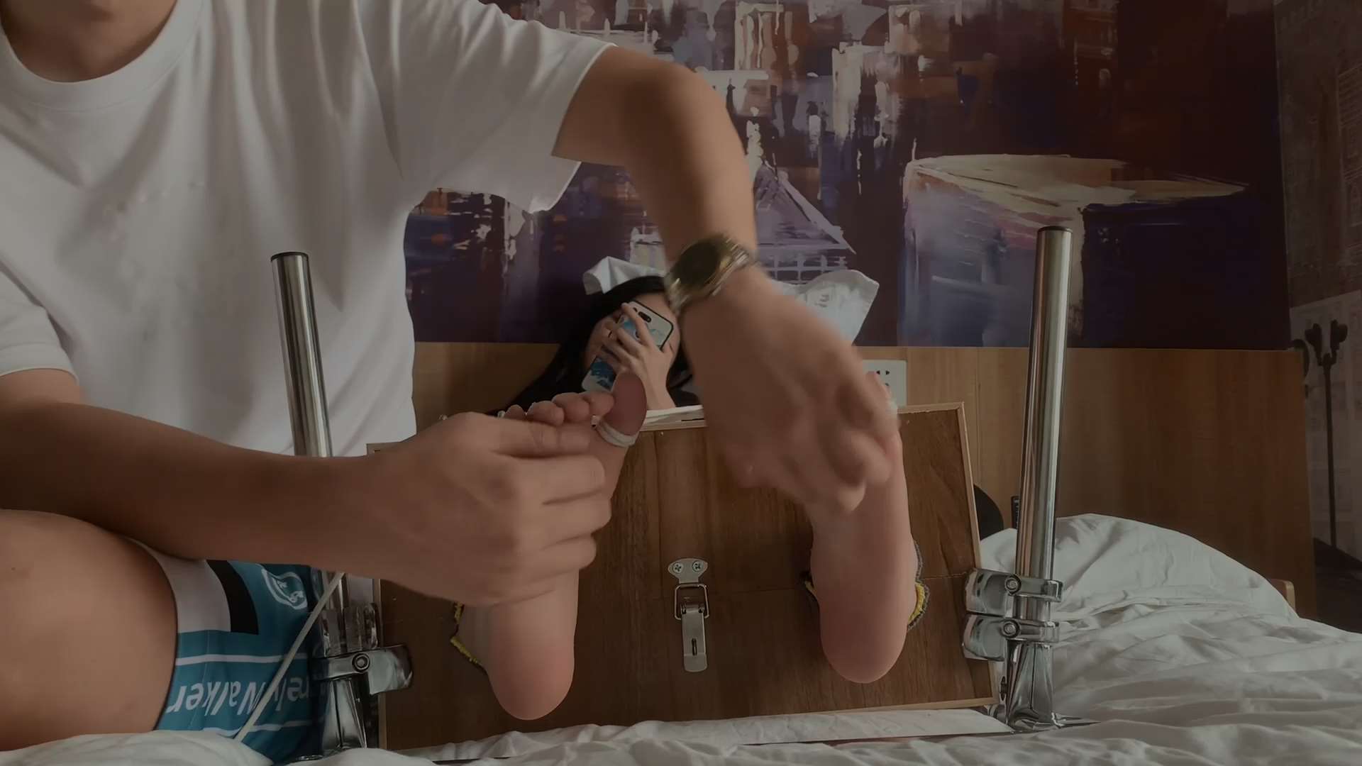 《[视频]TK脚汗超多的完美玉足》作品图