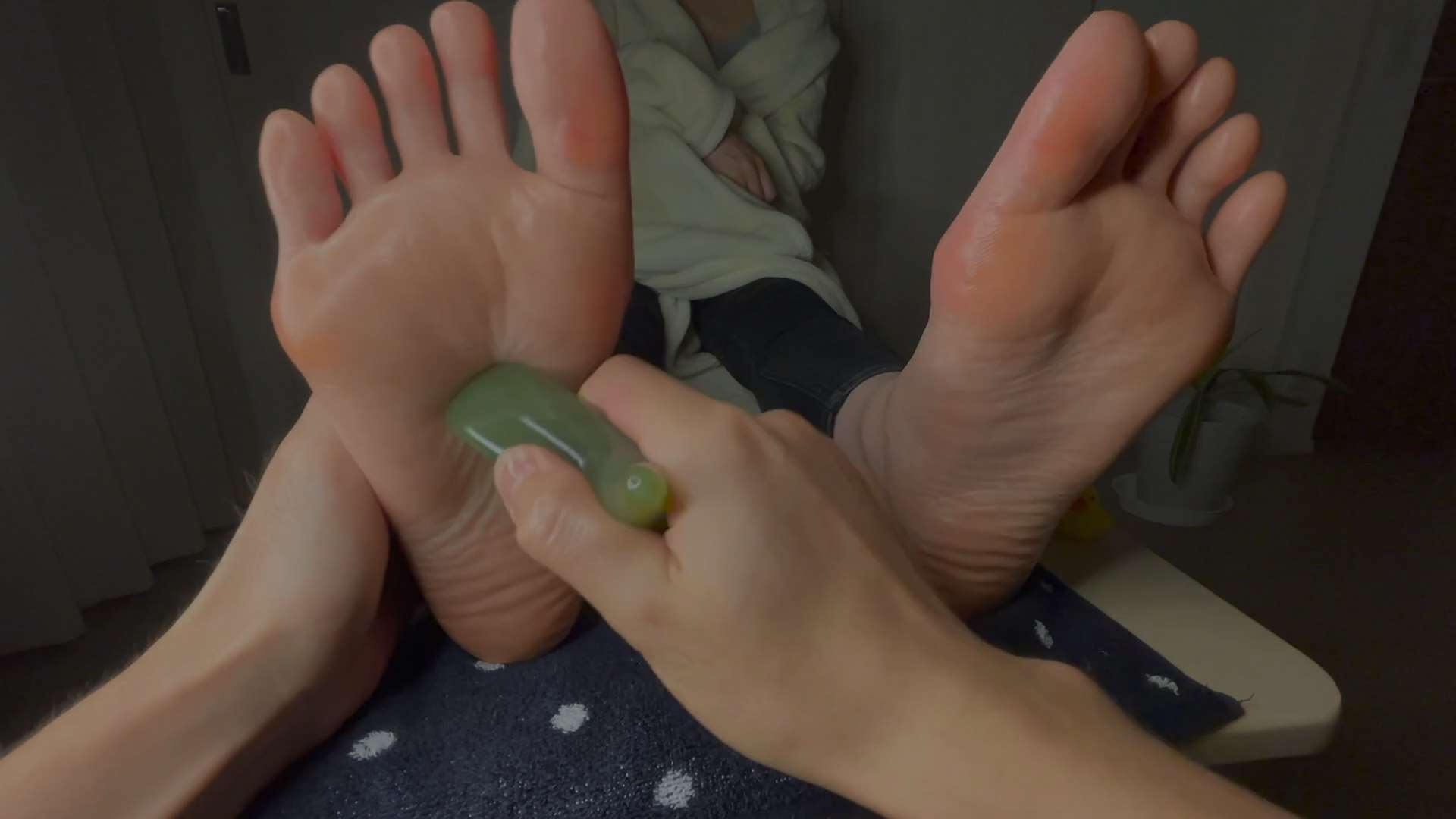 《[视频]夜の足ツボ》作品图