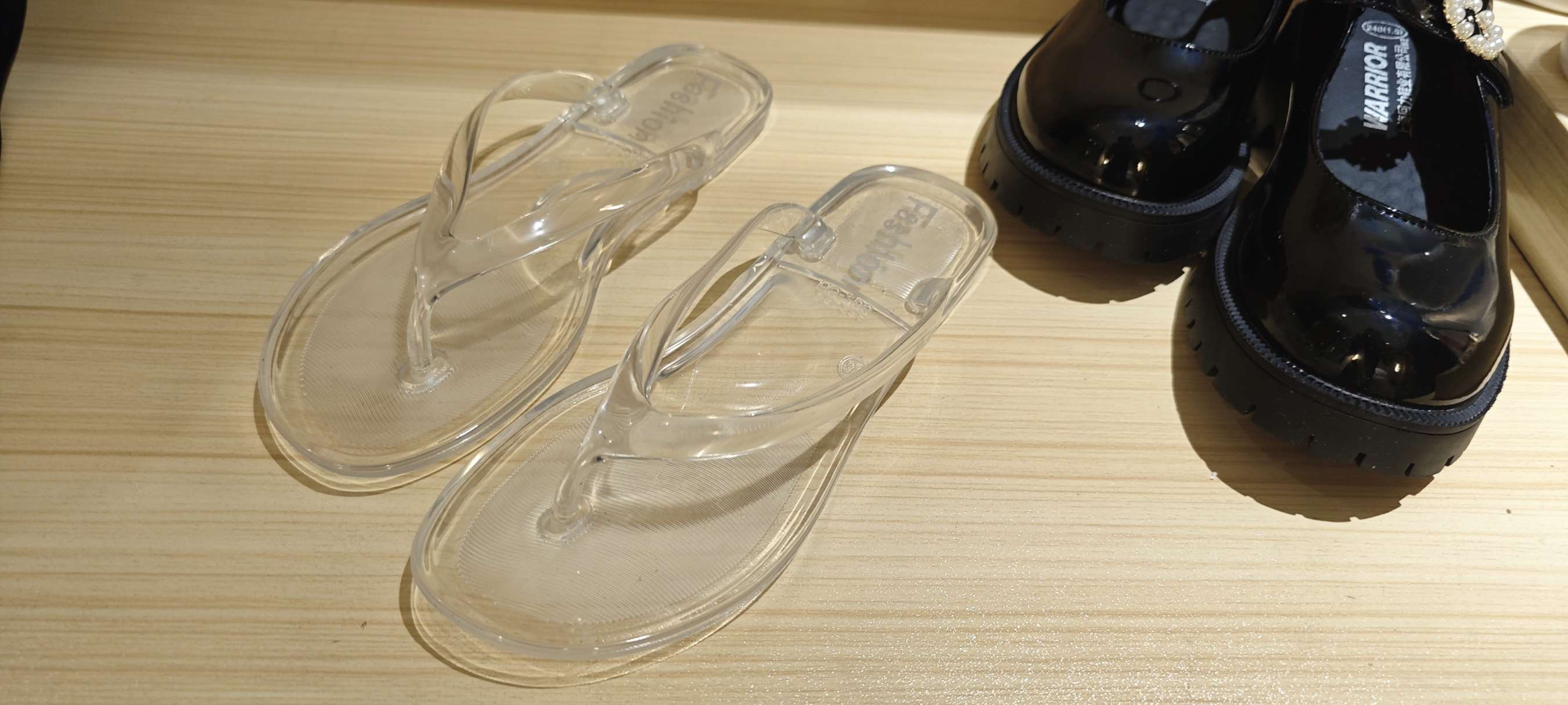 《[寄卖]莲妹-超嫩脚丫+腋窝-按摩器TK带9个视频》作品图