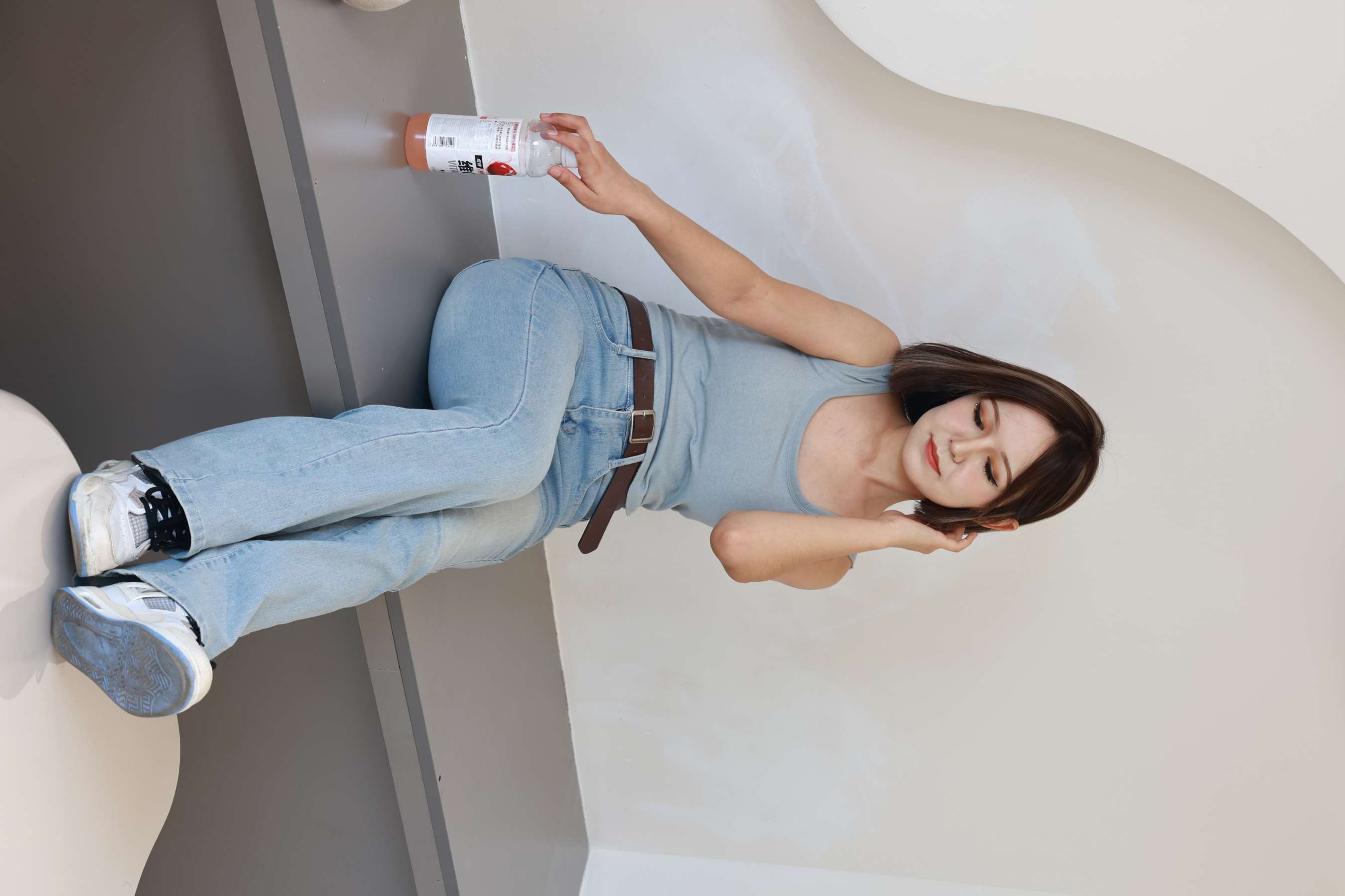 《阿依夏 牛仔裤の丝足》作品图