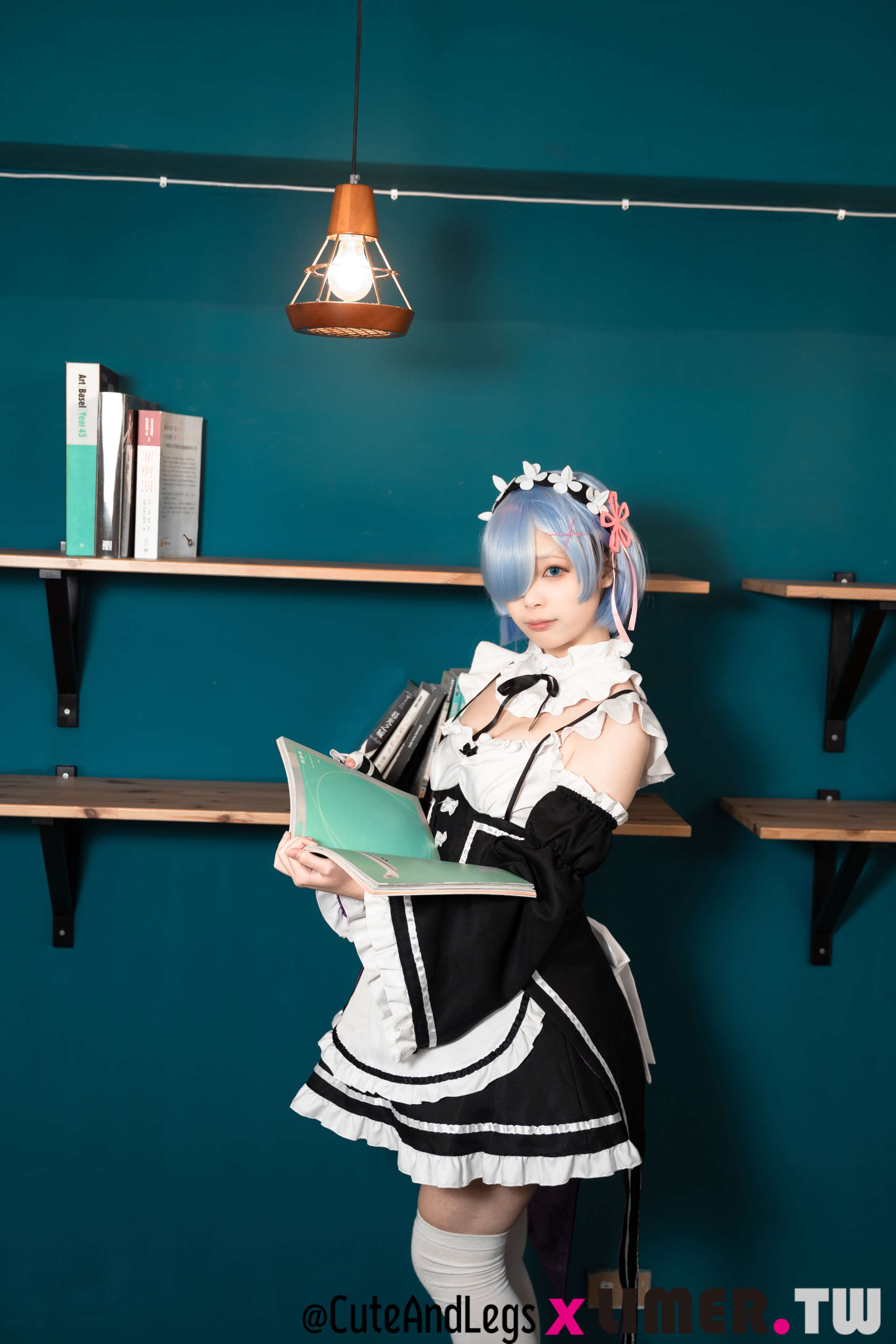 《[寄卖]新人之之！家务事就交给我！能帮忙擦掉脚上的灰尘吗？》作品图