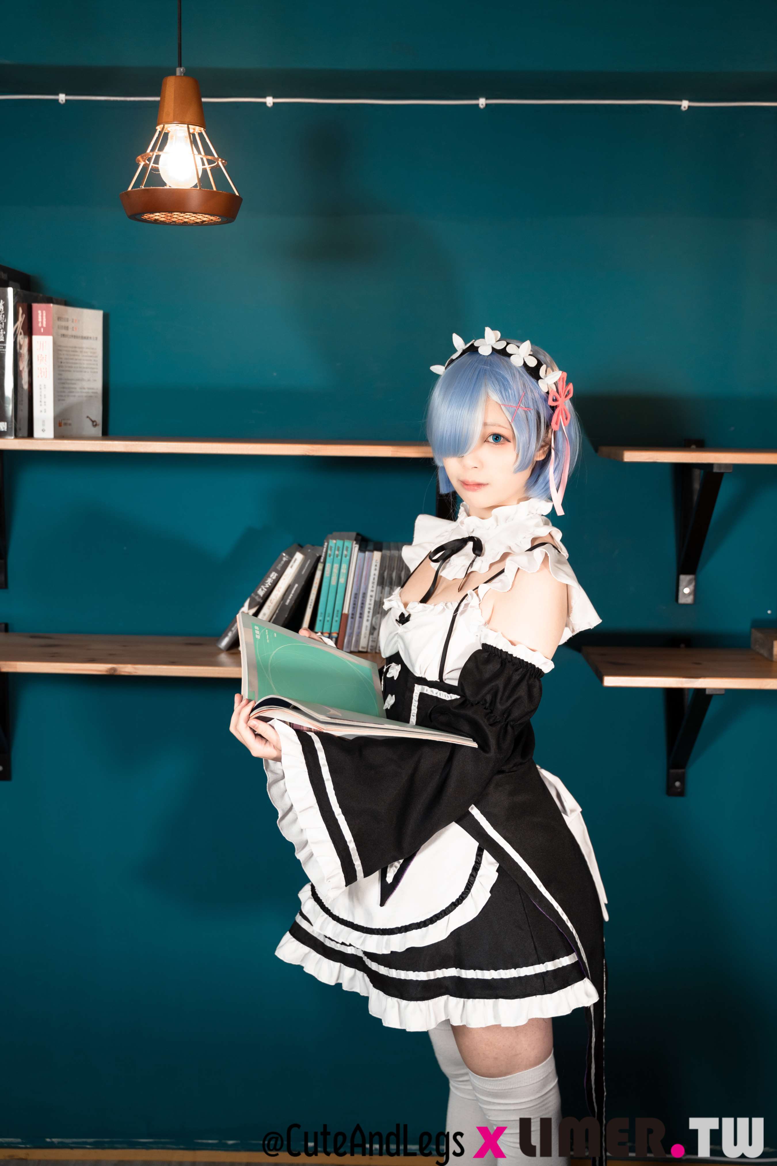 《[寄卖]新人之之！家务事就交给我！能帮忙擦掉脚上的灰尘吗？》作品图