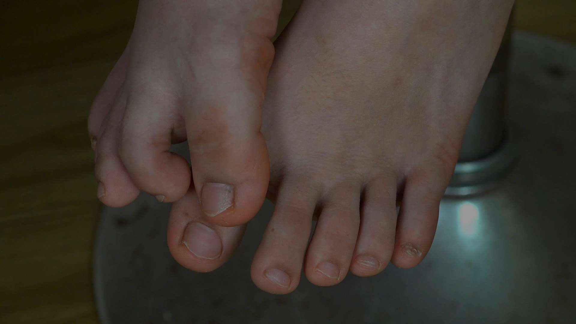 《[视频]菲菲芷欣双人yw裸足诱惑，诱人的角度！》作品图