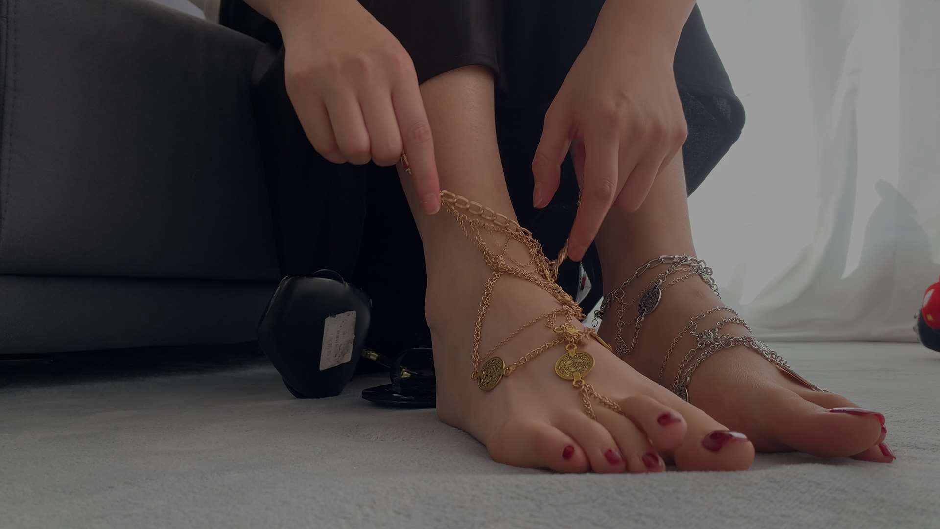 《[视频]某音玉足博主渔糯糯，玉足无敌嫩6个视频》作品图