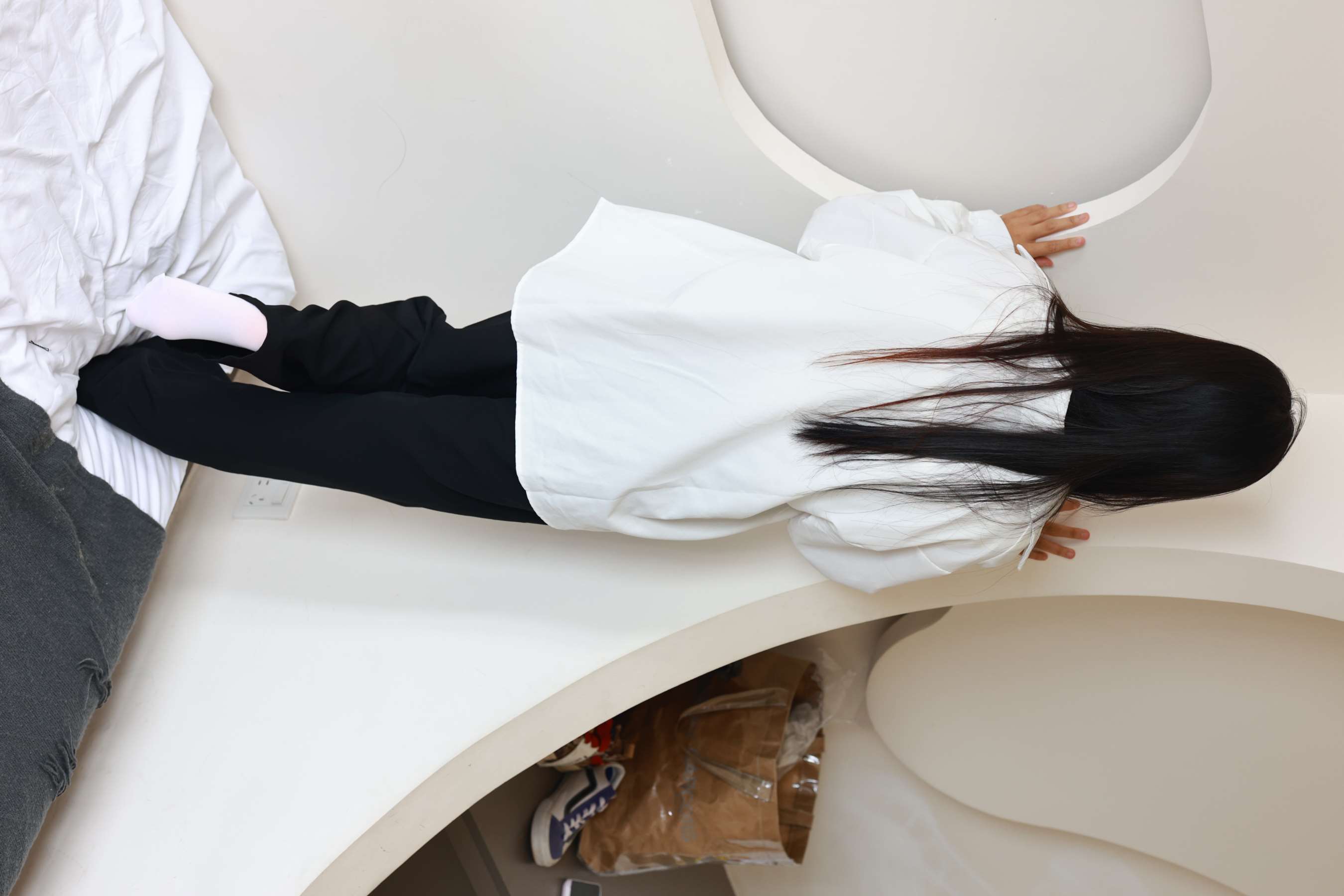 《团子 白棉袜足》作品图