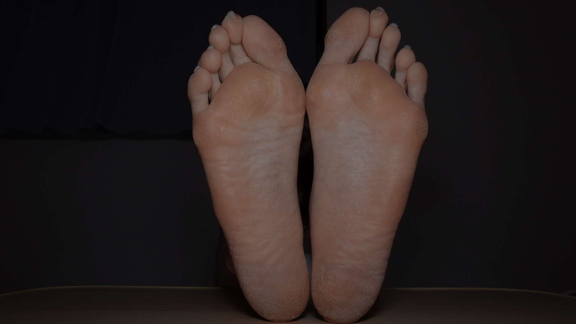 《[视频]27岁剧团员-秀出来自高跟鞋积年累月磨练的大脚》作品图