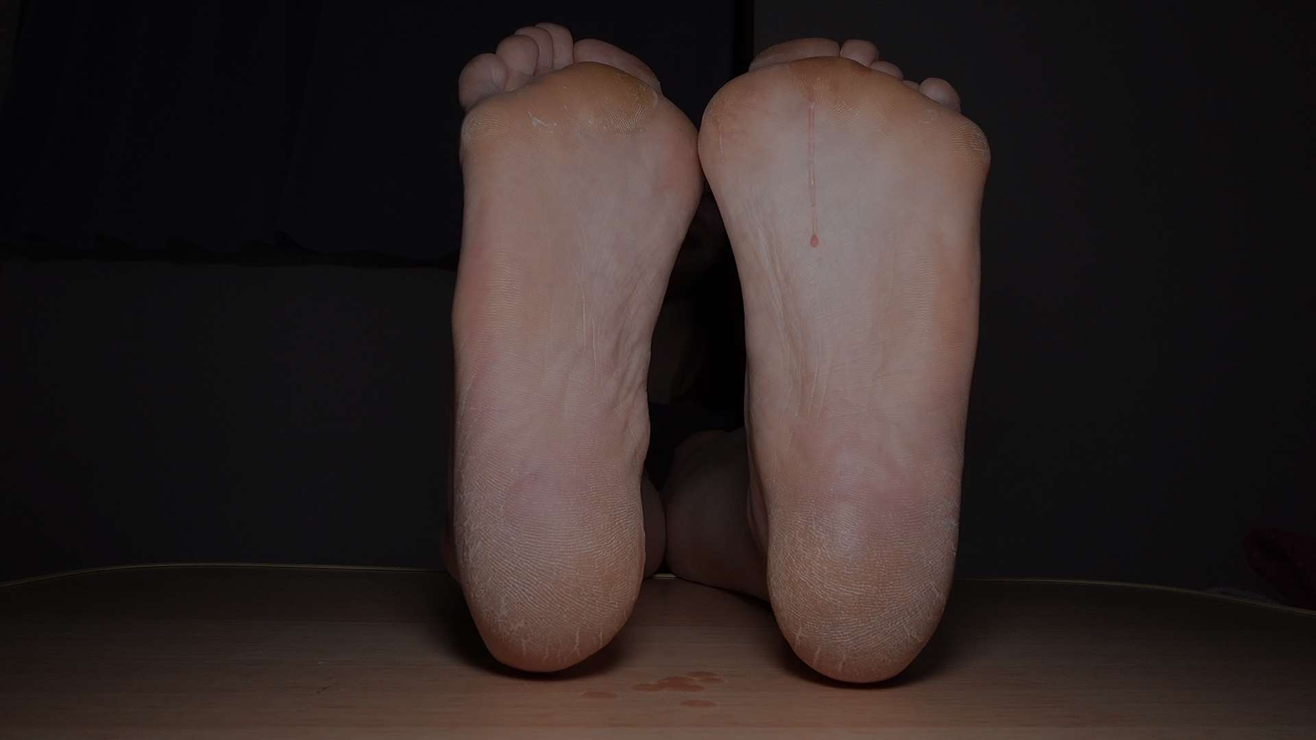 《[视频]27岁剧团员-秀出来自高跟鞋积年累月磨练的大脚》作品图