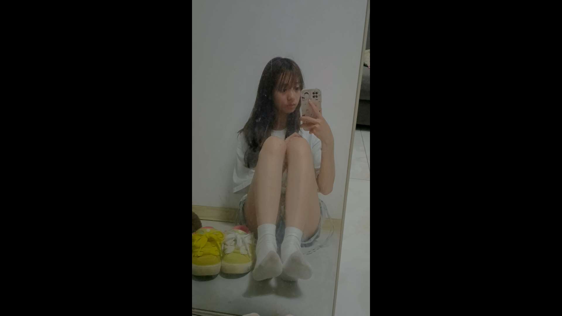 《[视频]清纯女高中生被我收买秀足》作品图