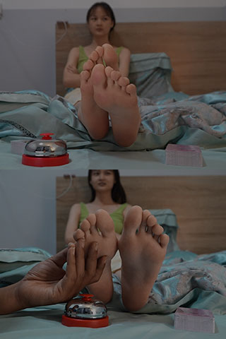 [视频]嗅嗅脚底完美脚型