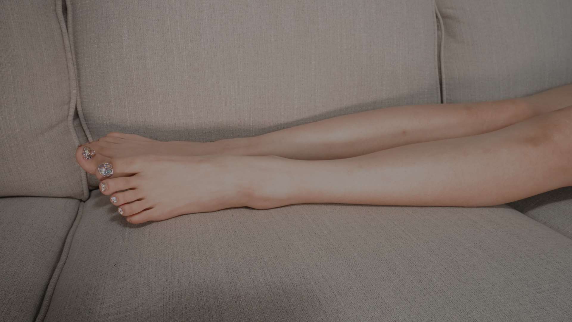 《[寄卖视频]AF&小笛展示性感的小36EU脚》作品图