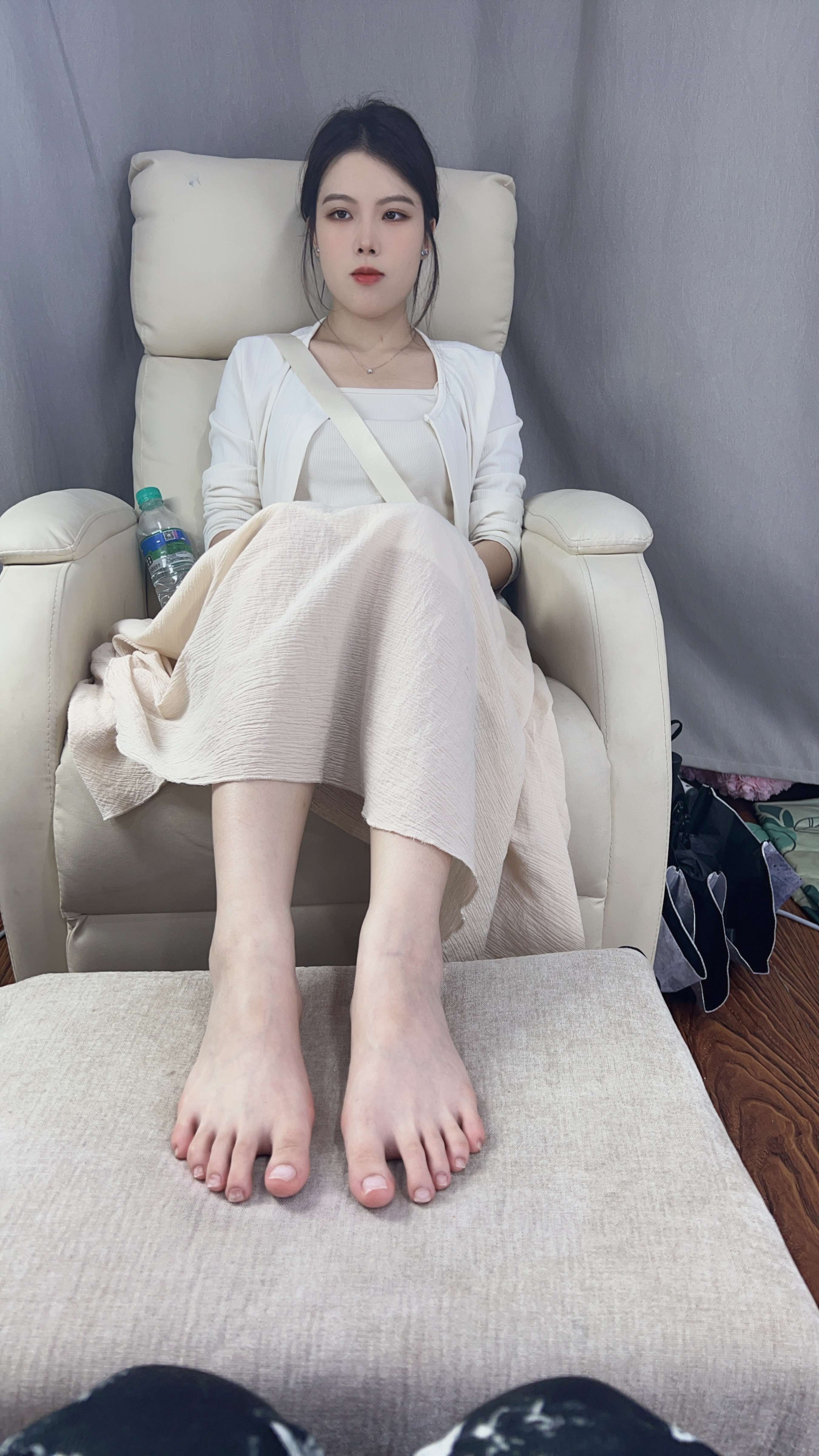 《两人挠脚TK》作品图