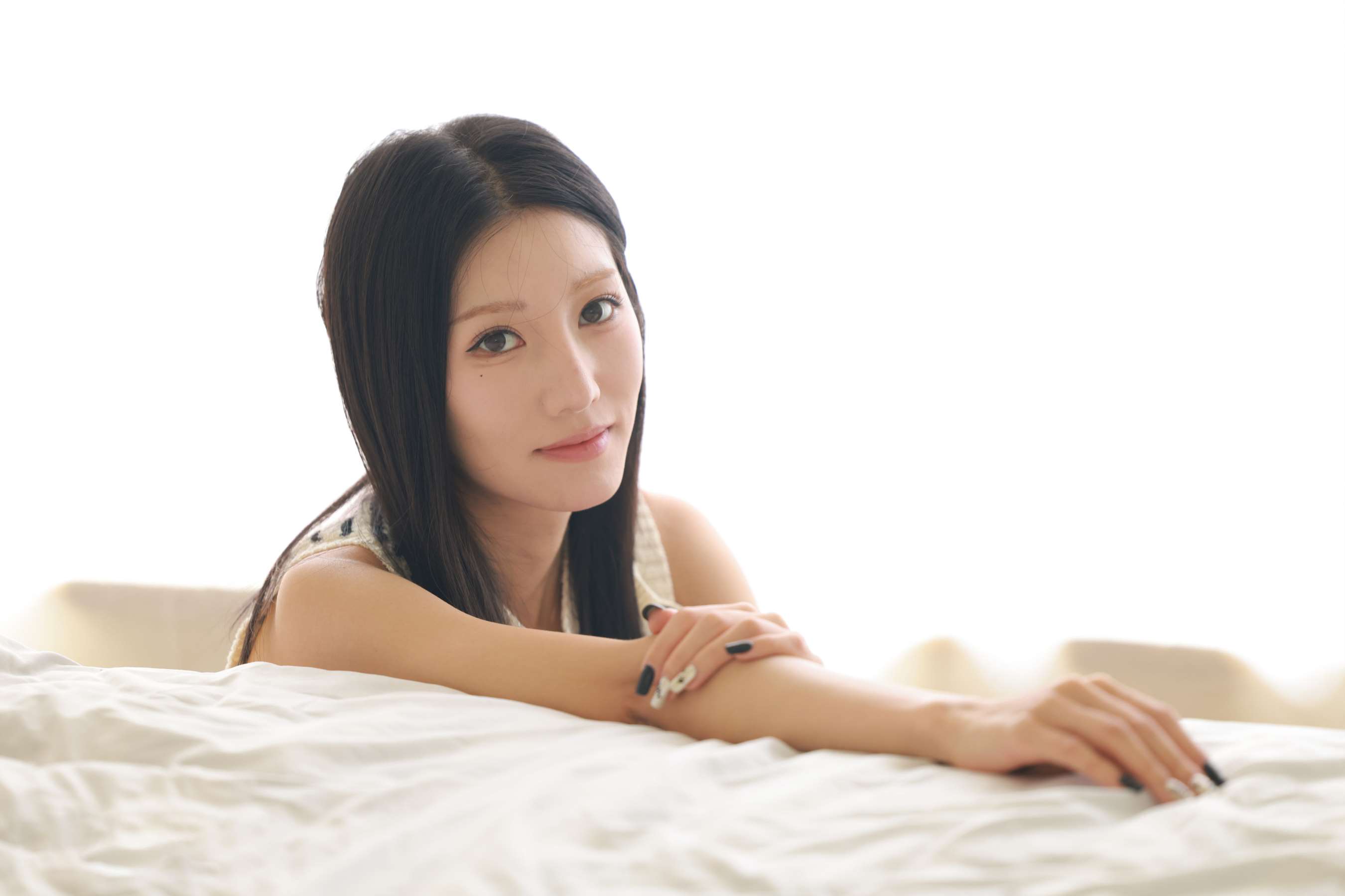 《薇薇 脱脏棉袜展嫩足》作品图