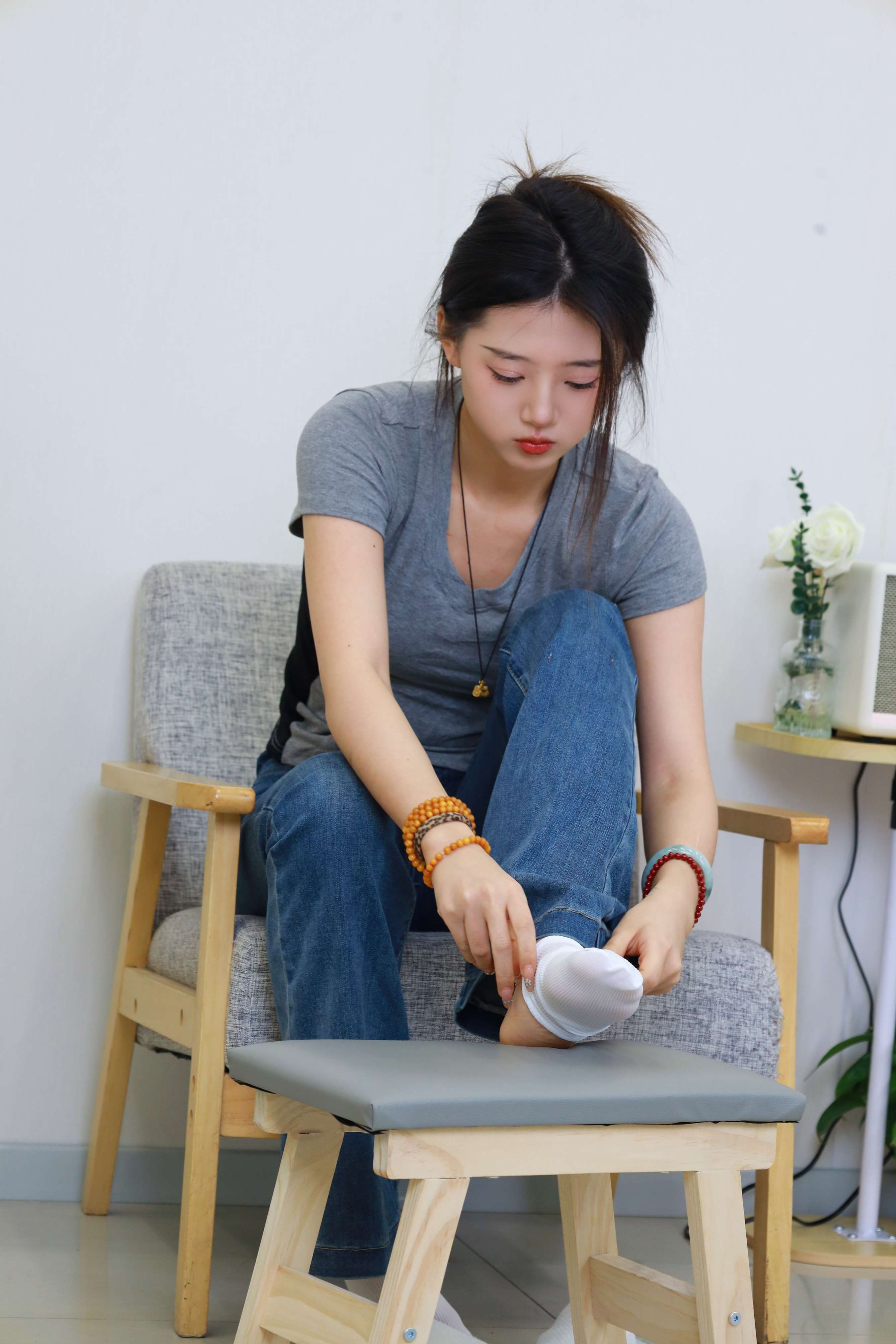 《子涵 棉袜、短肉丝、裸足》作品图