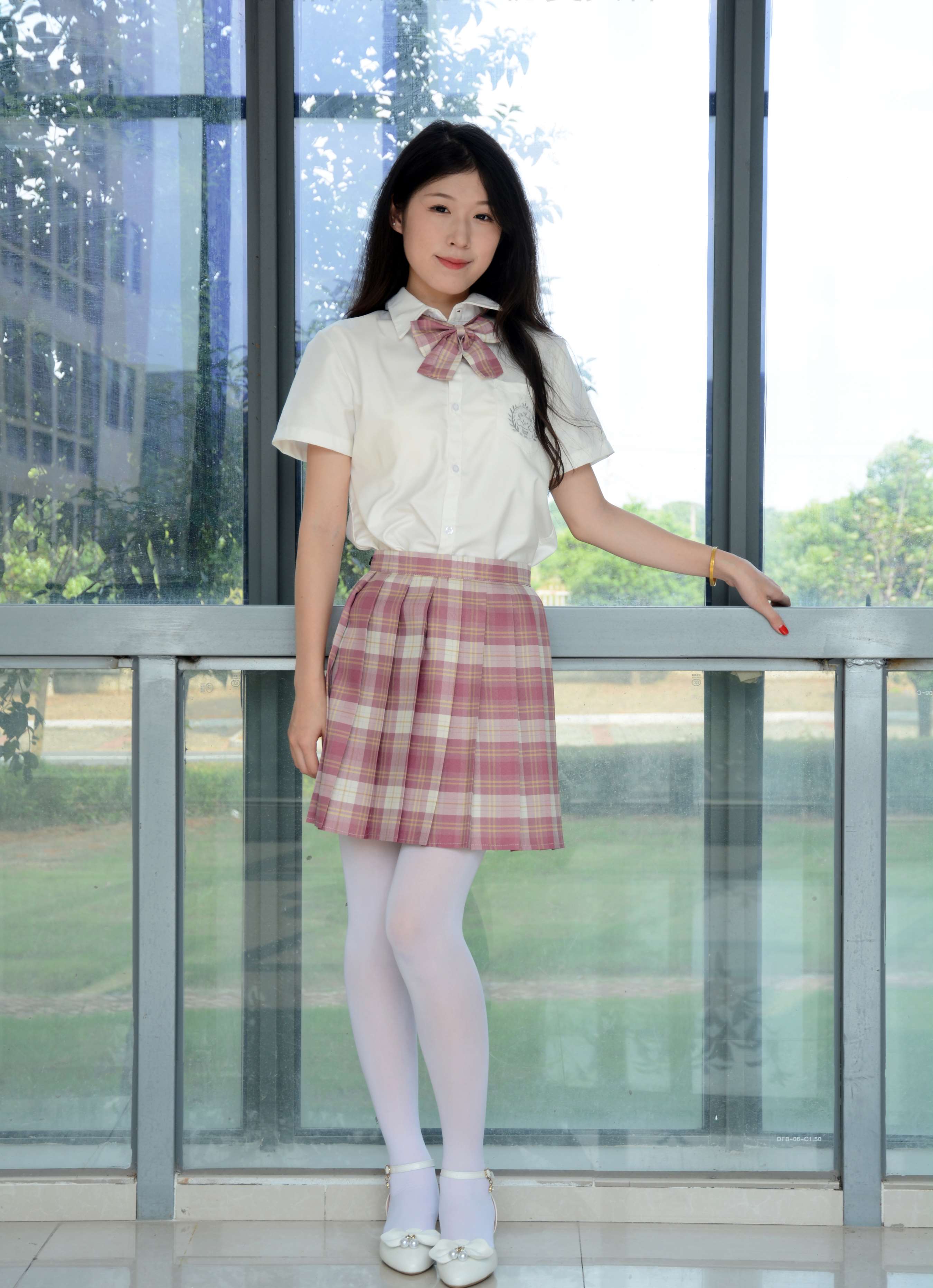 《清离 粉嫩娇艳》作品图