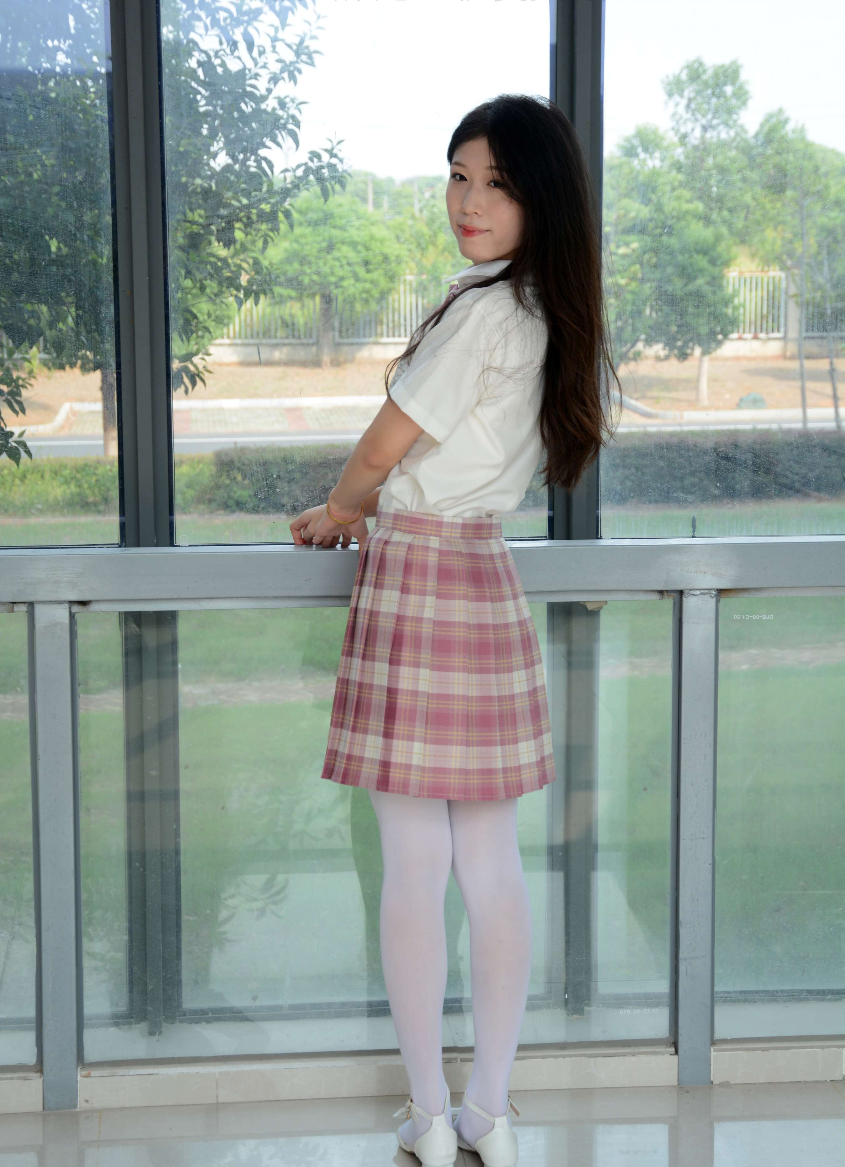 《清离 粉嫩娇艳》作品图