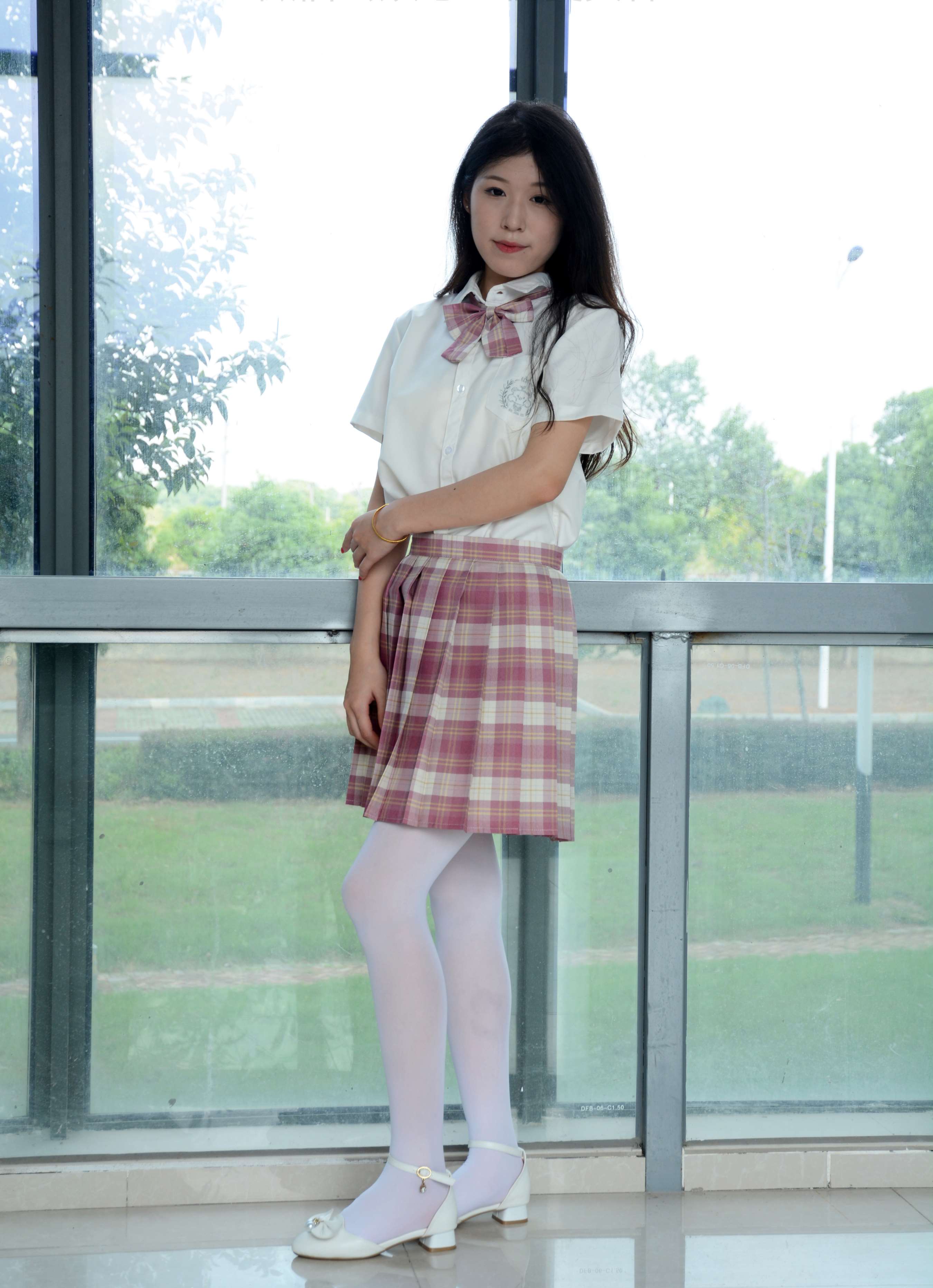 《清离 粉嫩娇艳》作品图