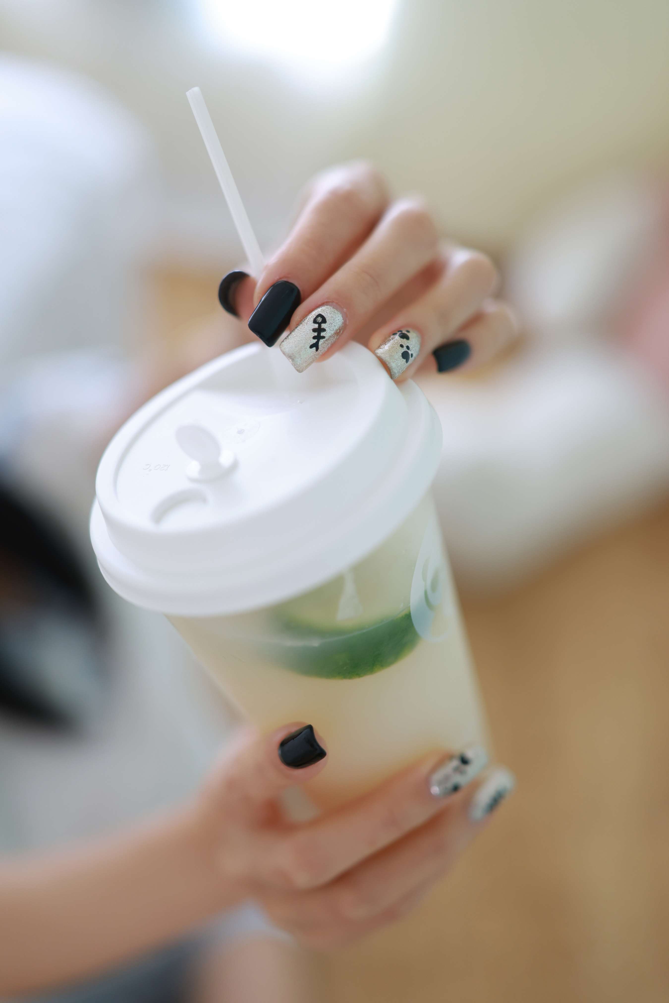 《薇薇 板鞋の脏船袜足》作品图