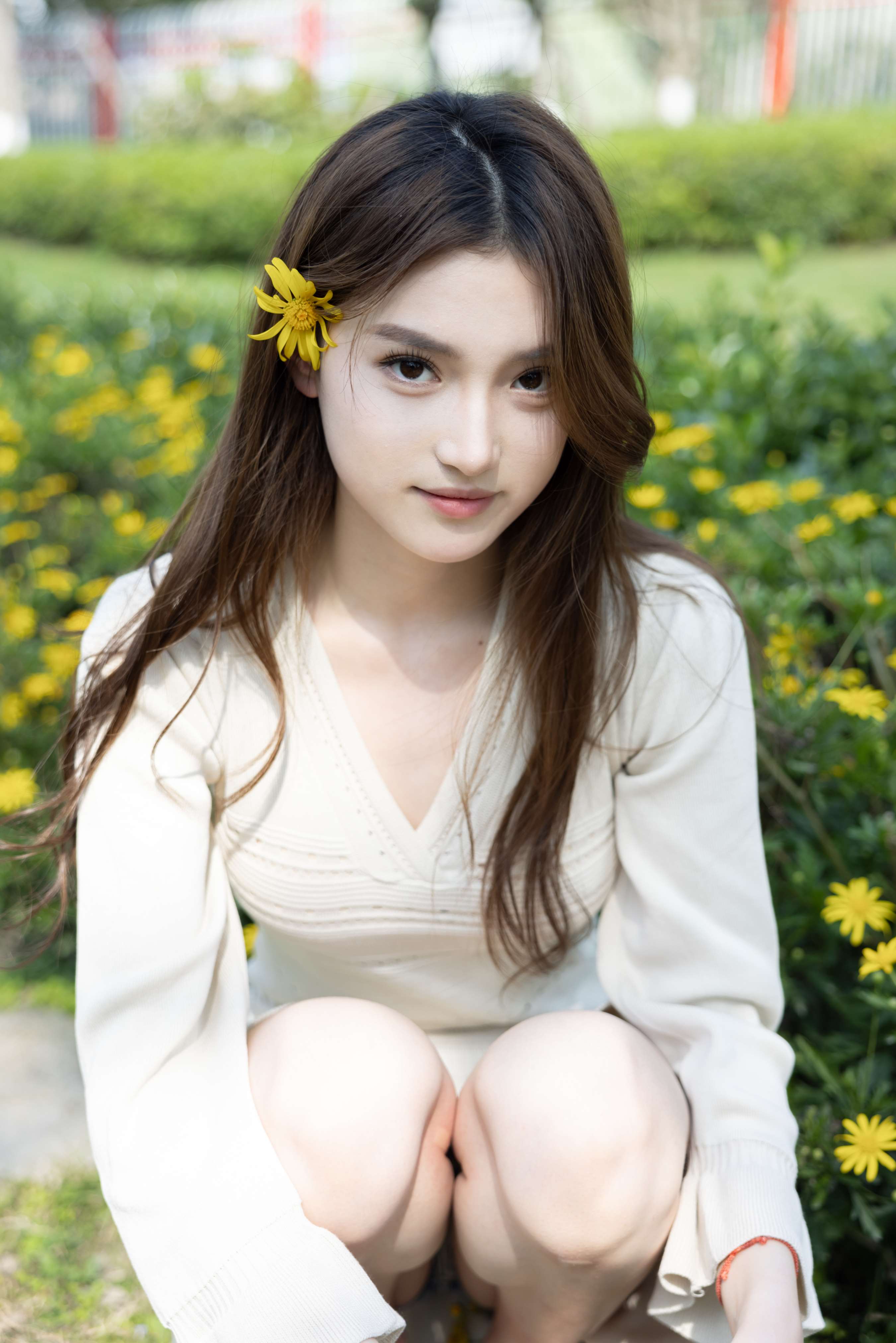 《南希 脱高跟展嫩足》作品图