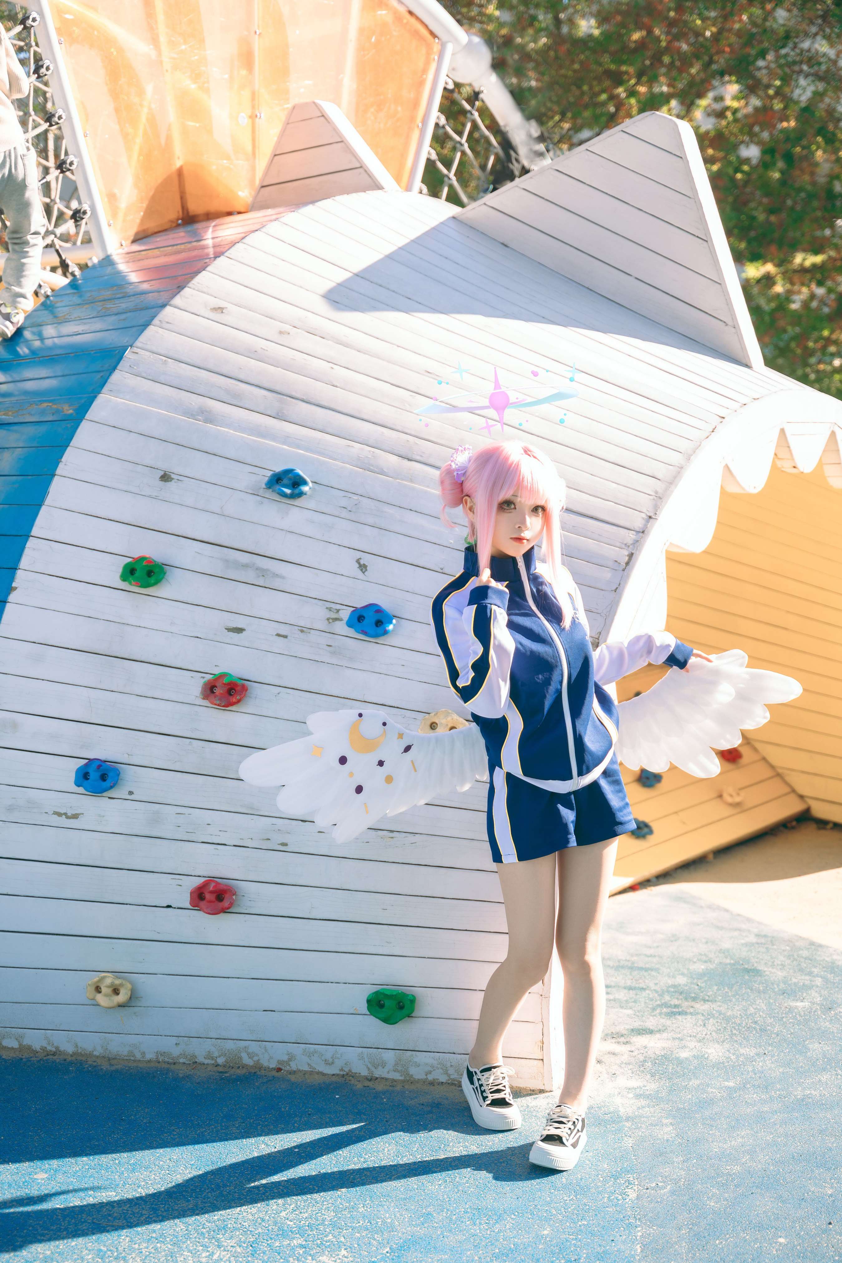 《矢量鱼 圣园未花》作品图