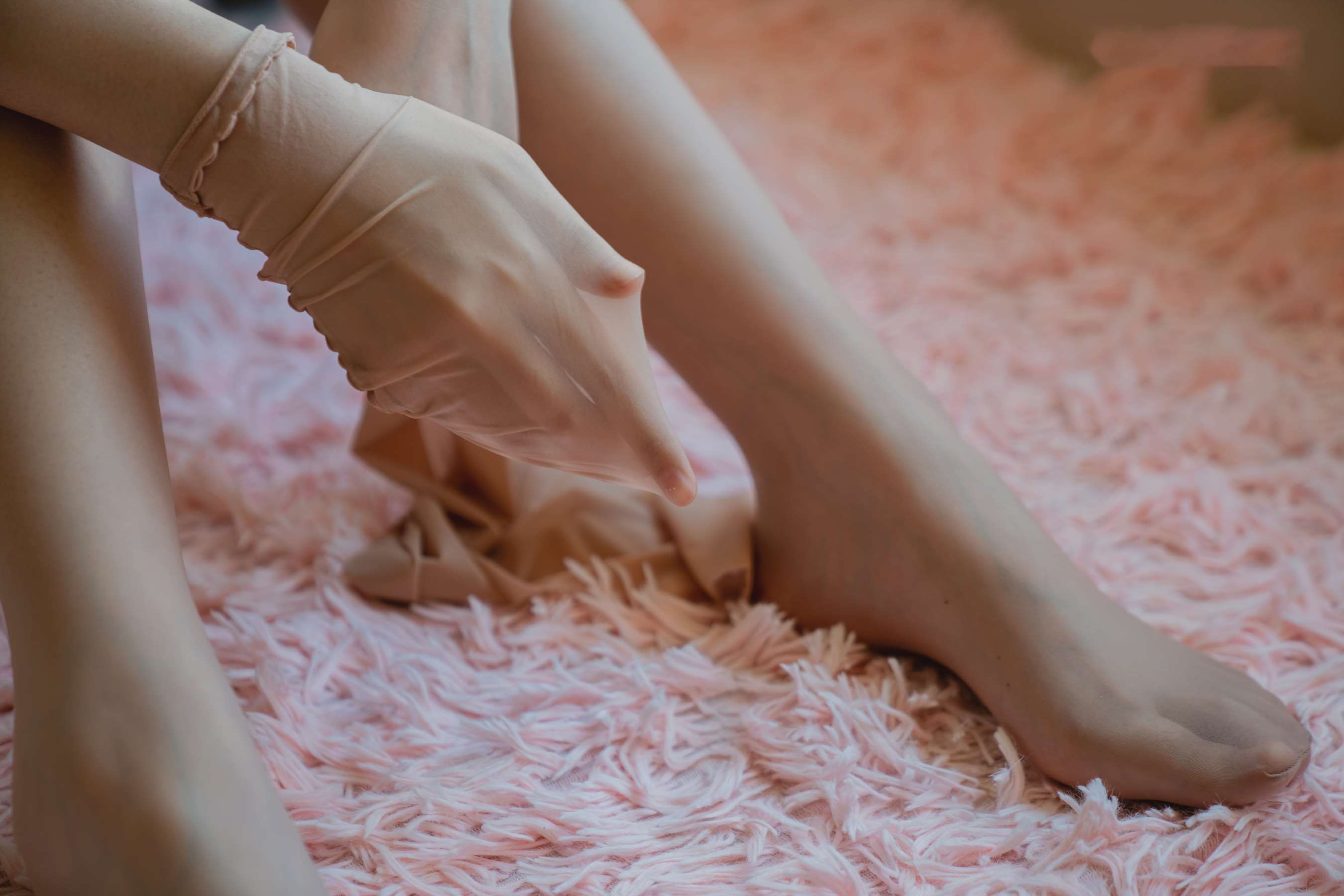 《思甜 air深肤丝袜》作品图