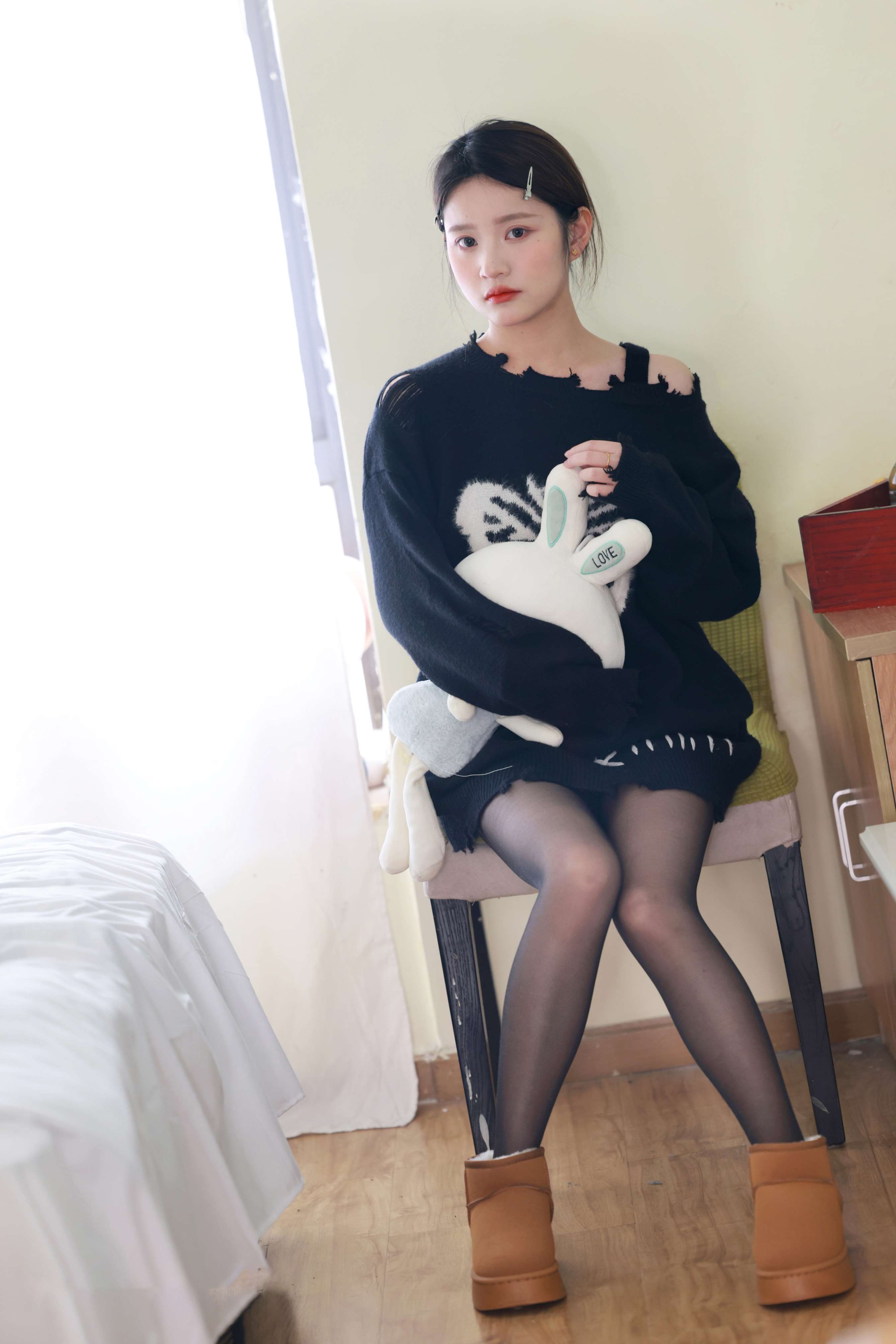 《小点心 撕黑丝足》作品图