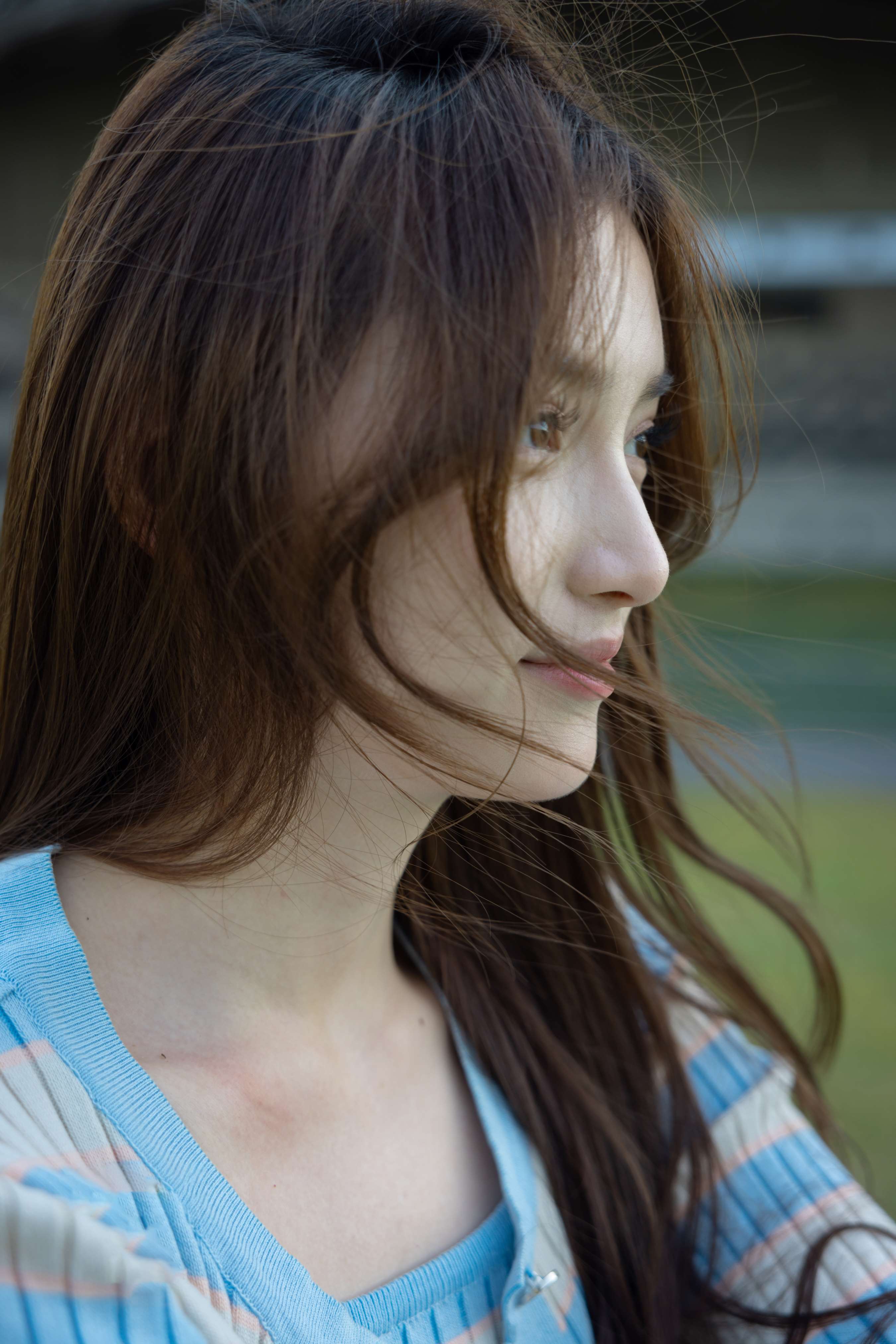 《南希 户外展嫩足》作品图