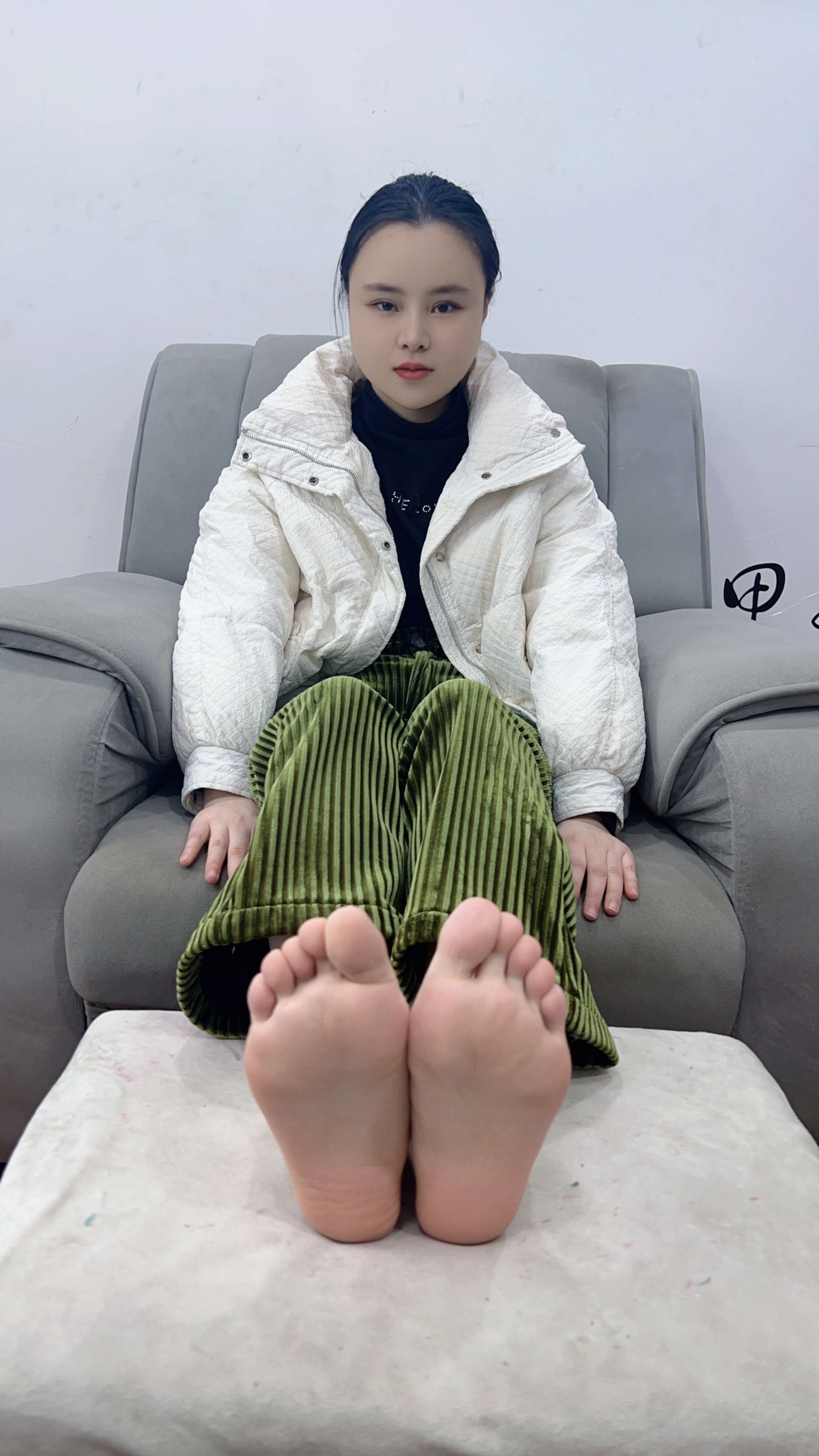 《双人嫩足》作品图