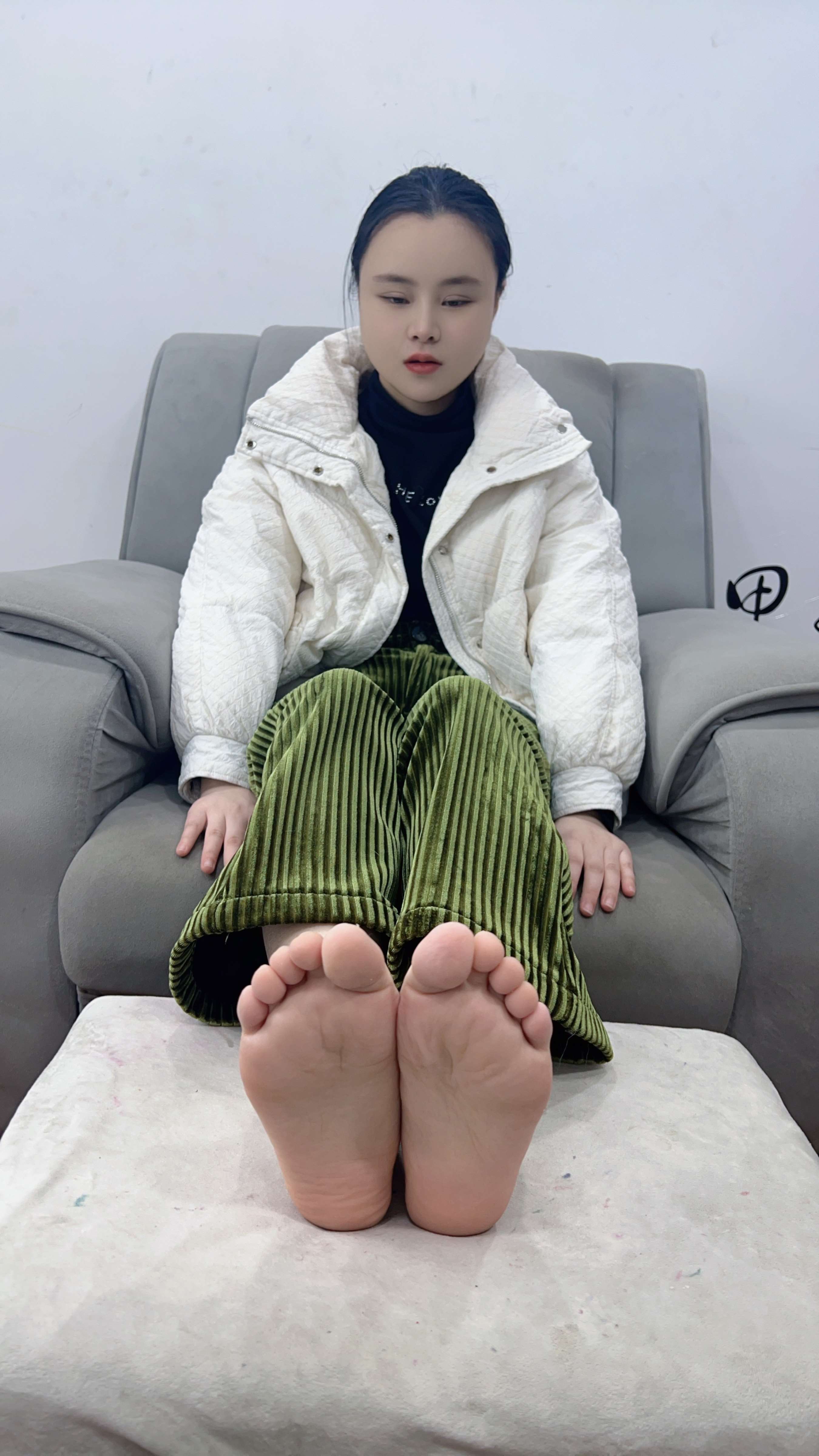 《双人嫩足》作品图