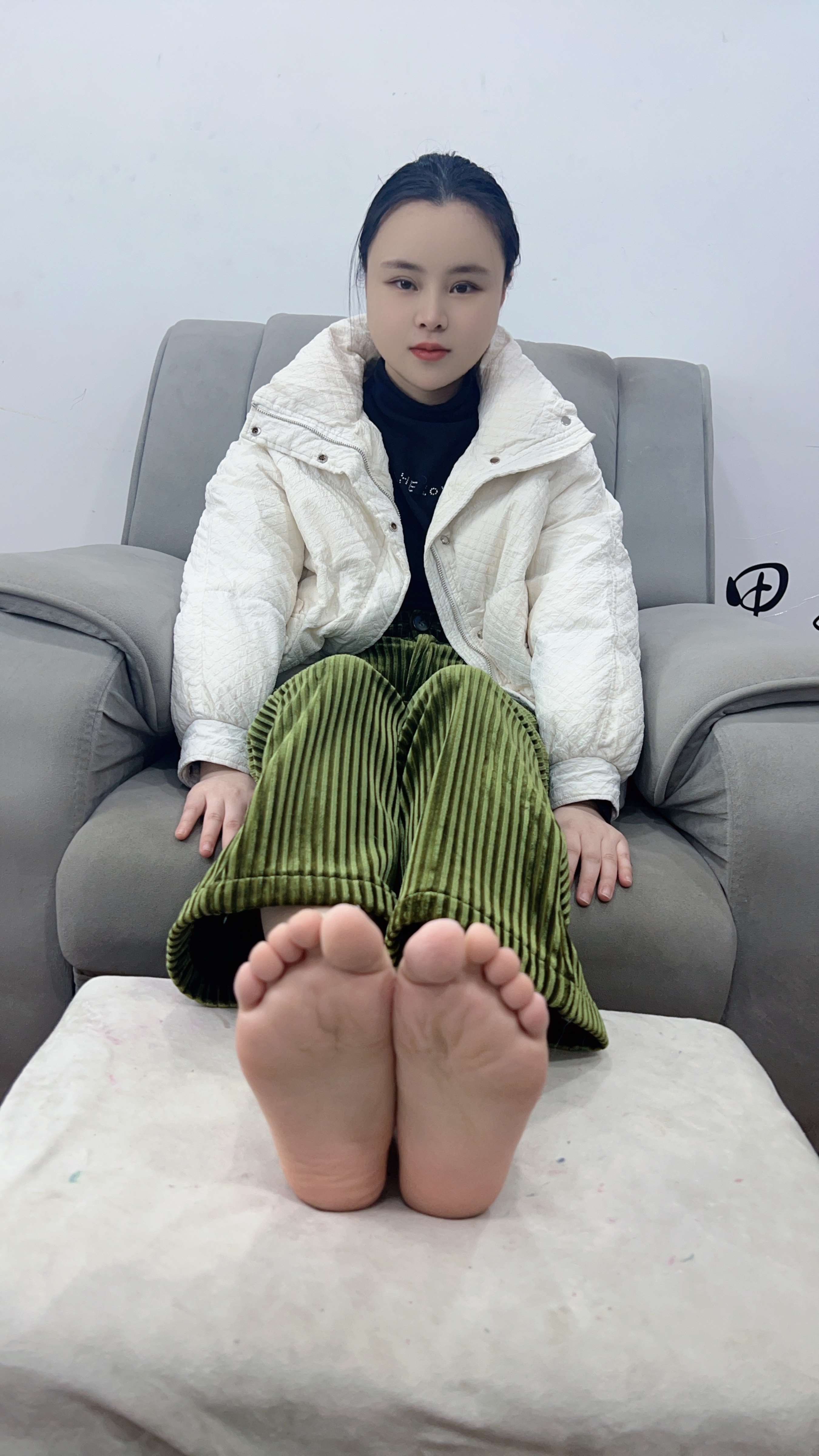 《双人嫩足》作品图