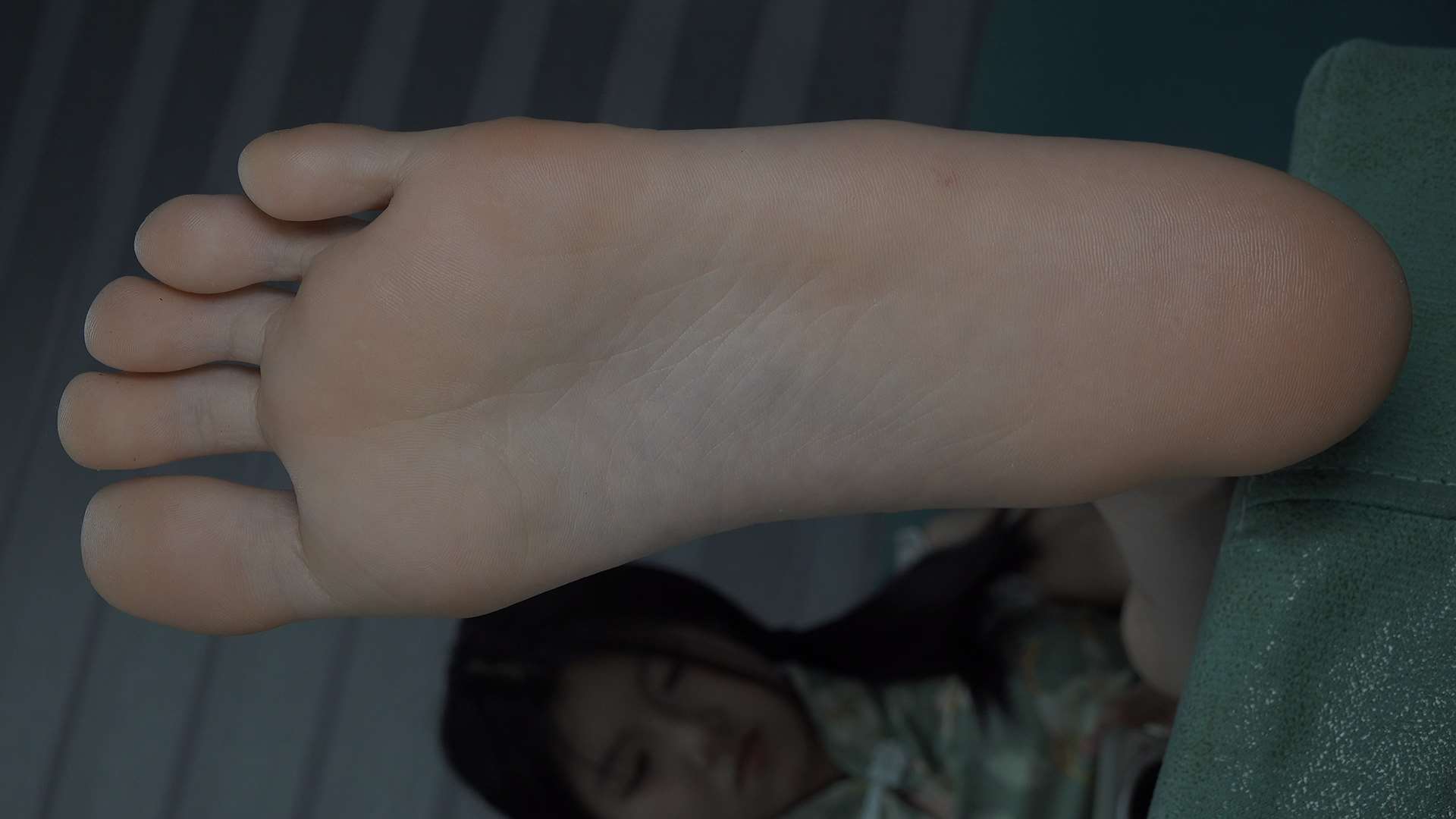 《[视频]芮芮的脚底与脚趾特写》作品图