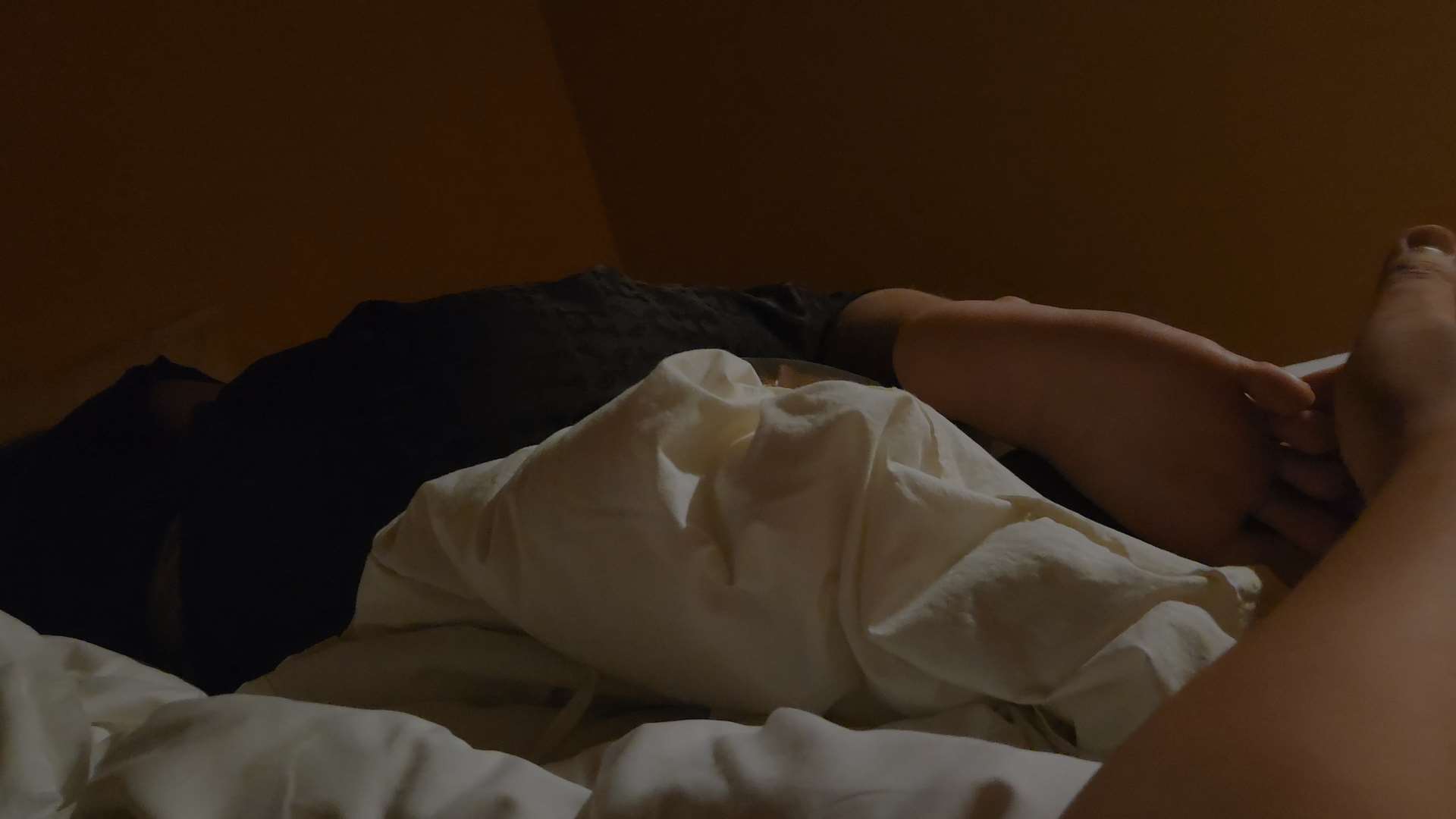 《[视频]抚摸熟睡01年出生女孩的脚》作品图