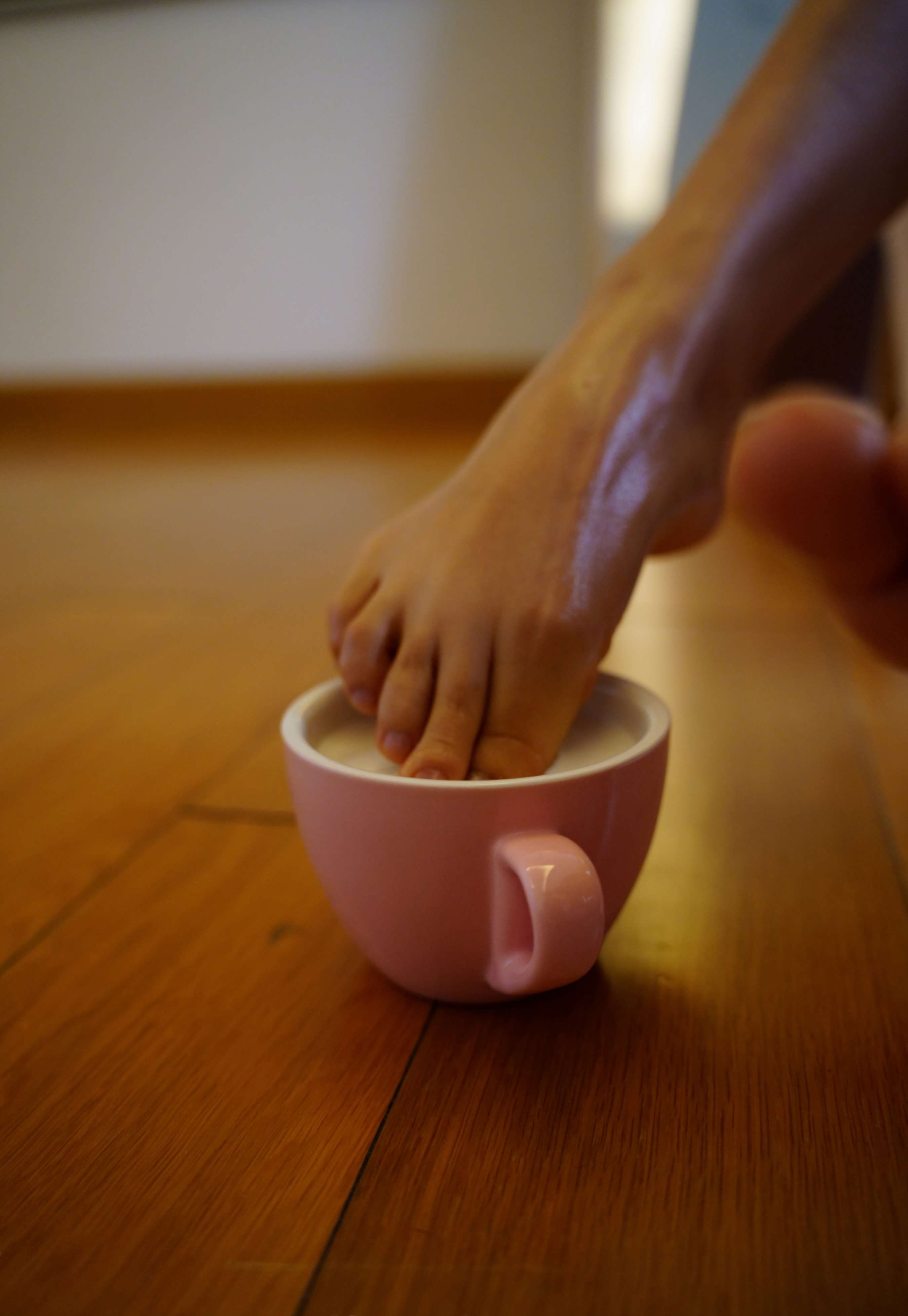 《小鱼 嫩足》作品图