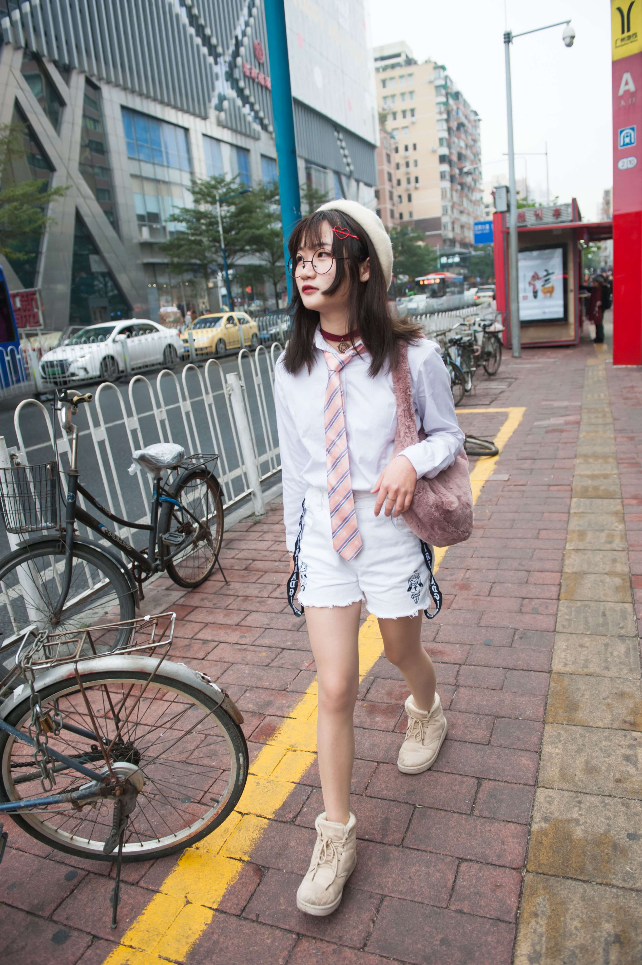 《可爱肉丝小女生》作品图