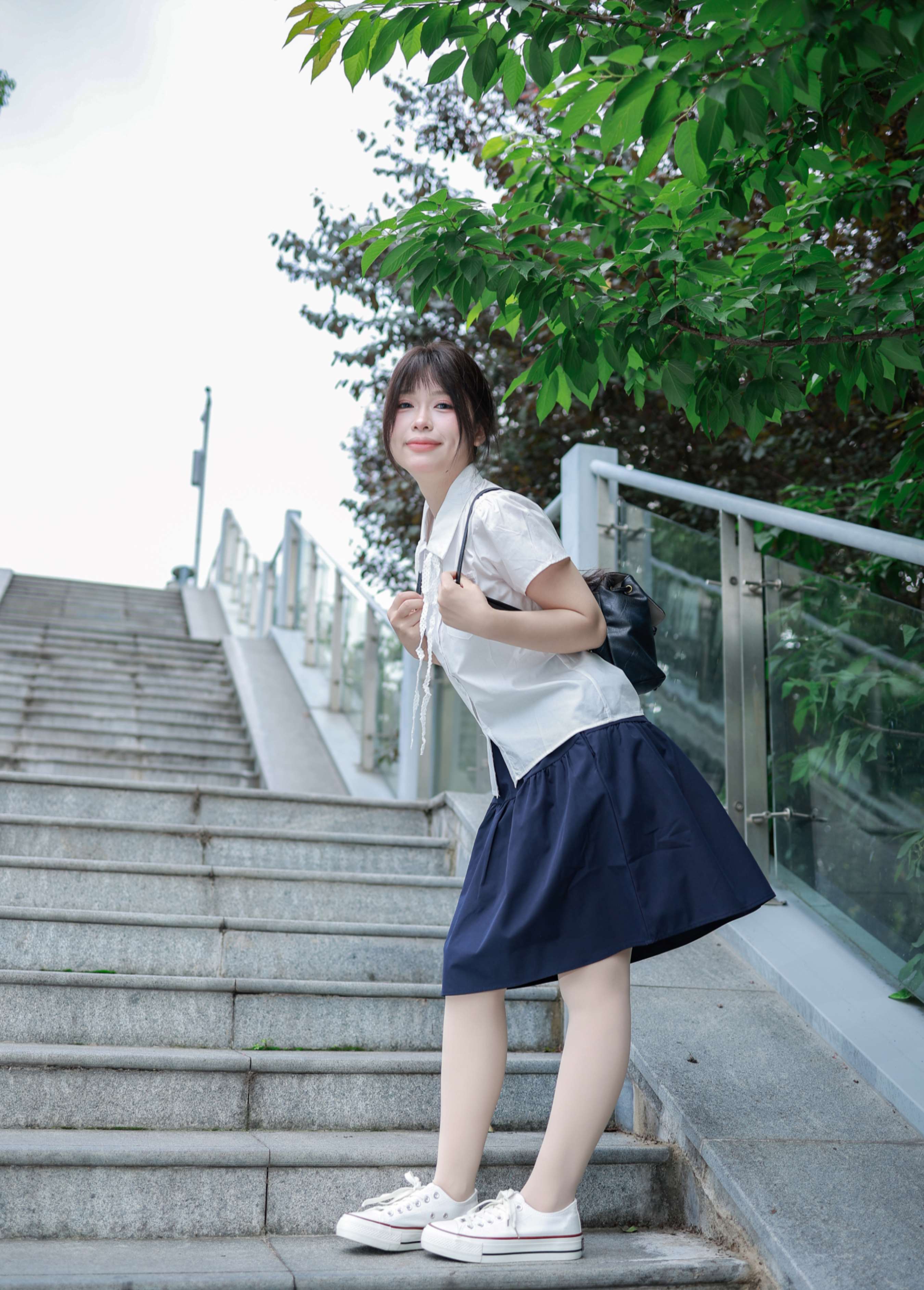 《奶芙 JK制服帆布鞋の丝足》作品图