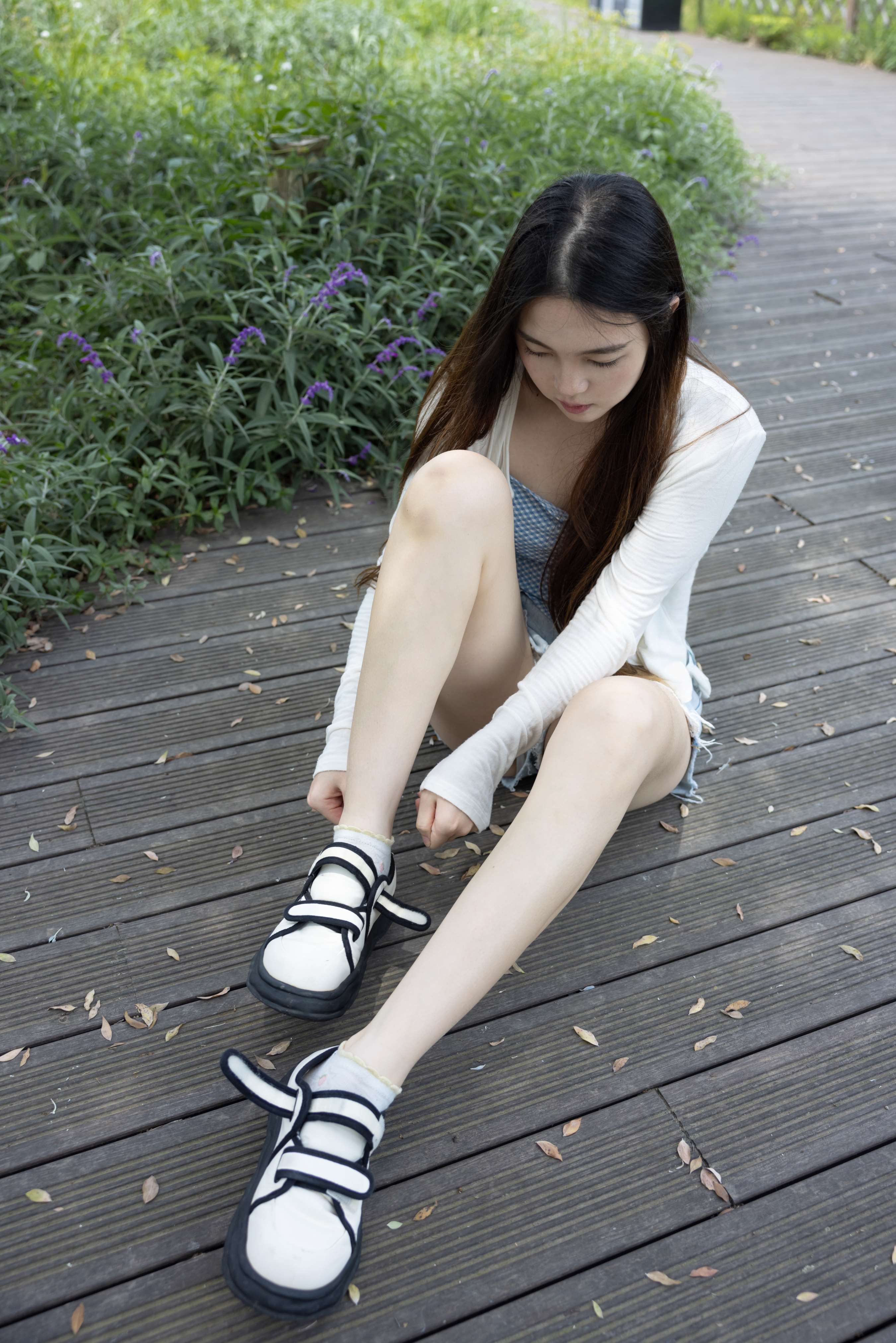 《金麦 脱棉袜秀足》作品图