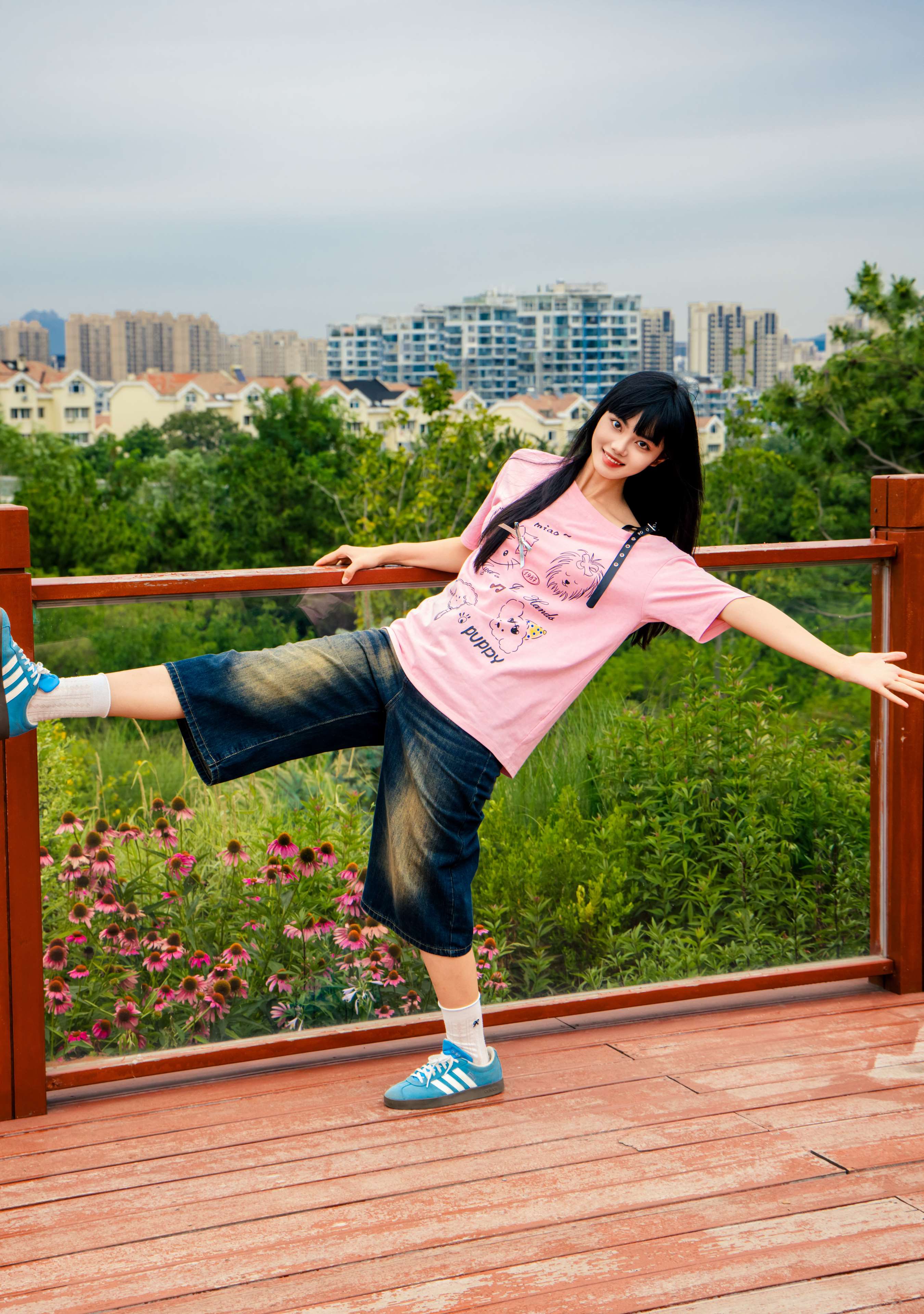 《阿月 牛仔の棉袜美脚》作品图