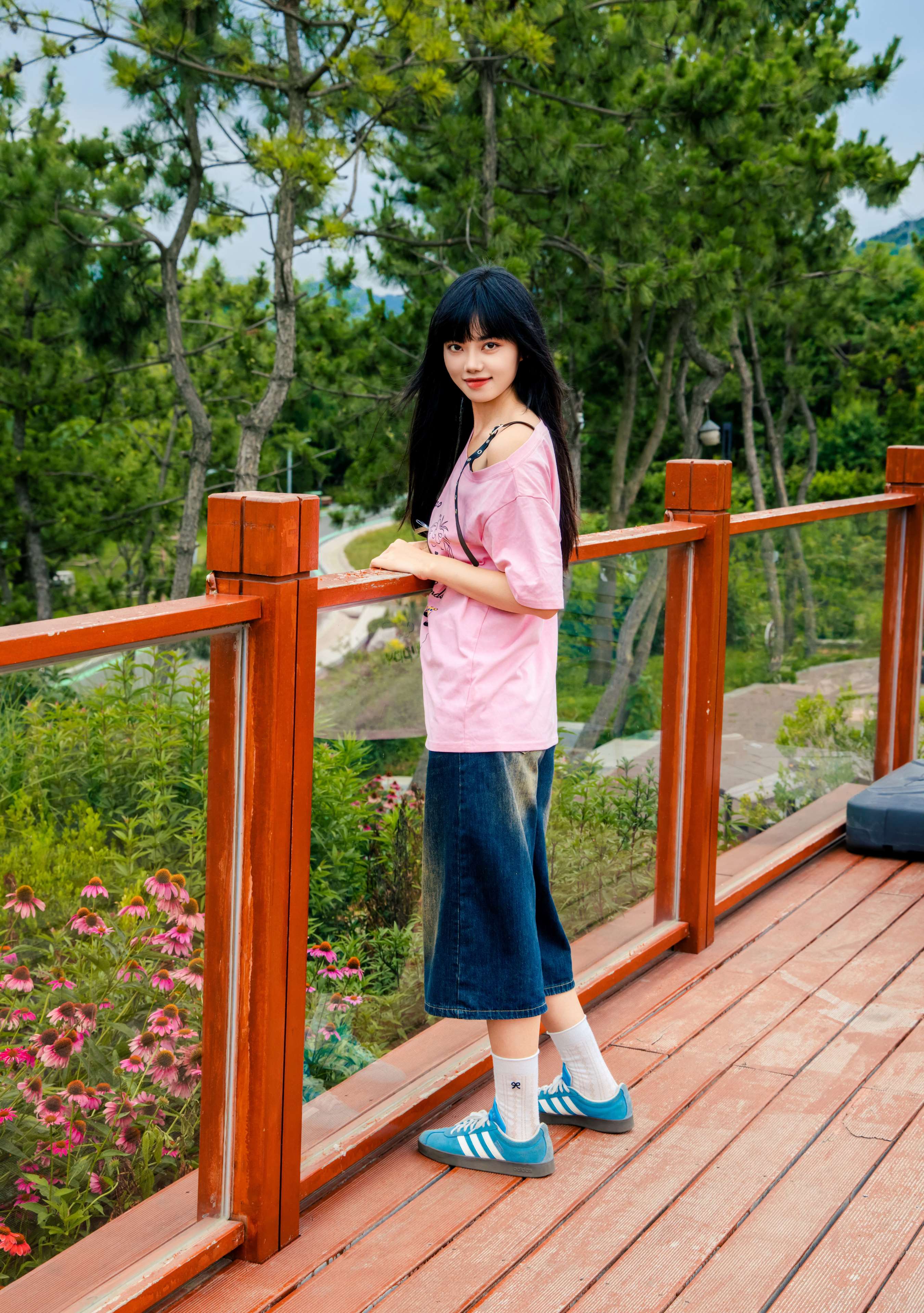 《阿月 牛仔の棉袜美脚》作品图